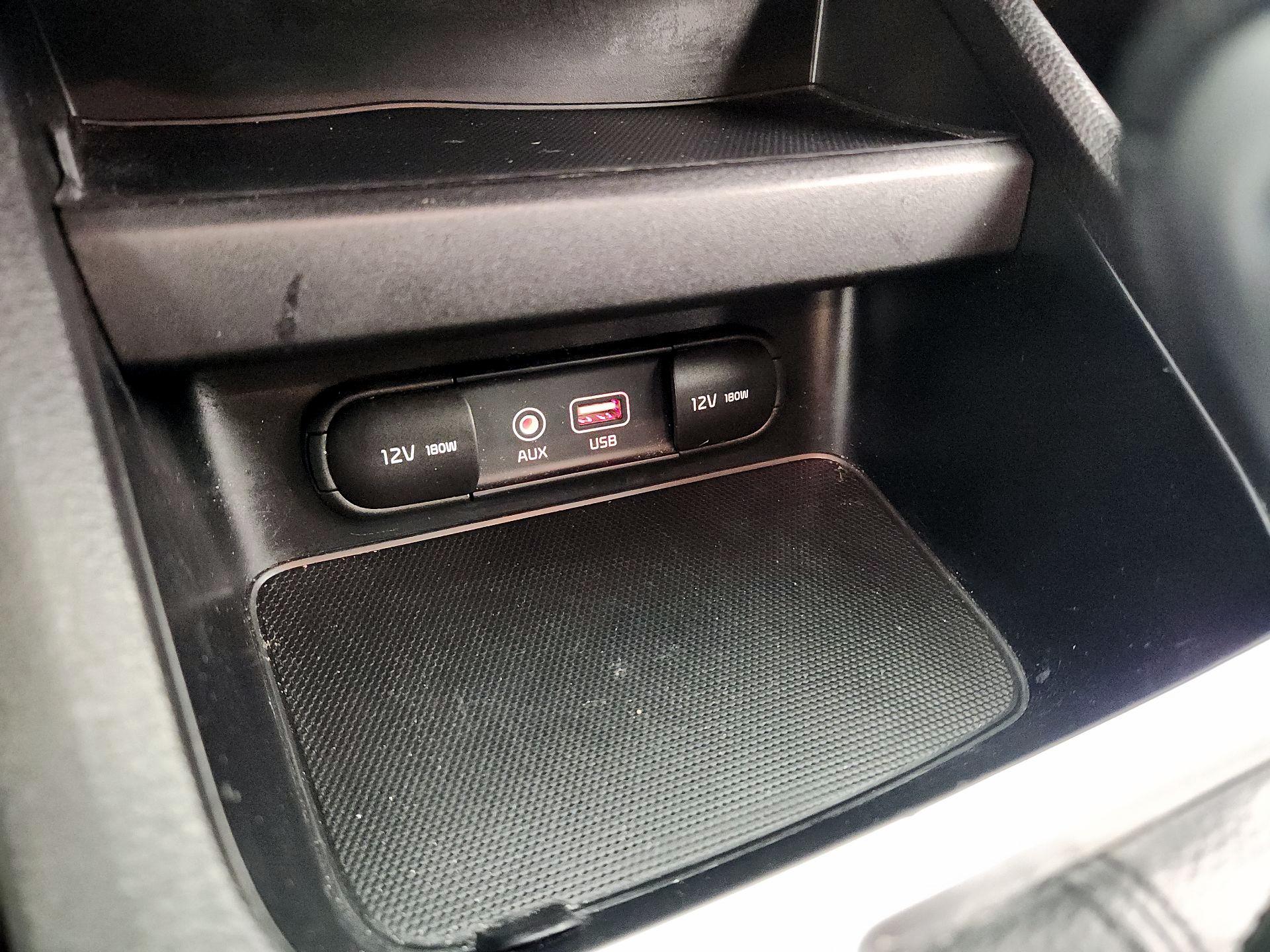 Thumbnail: 2020 Kia Forte - 18