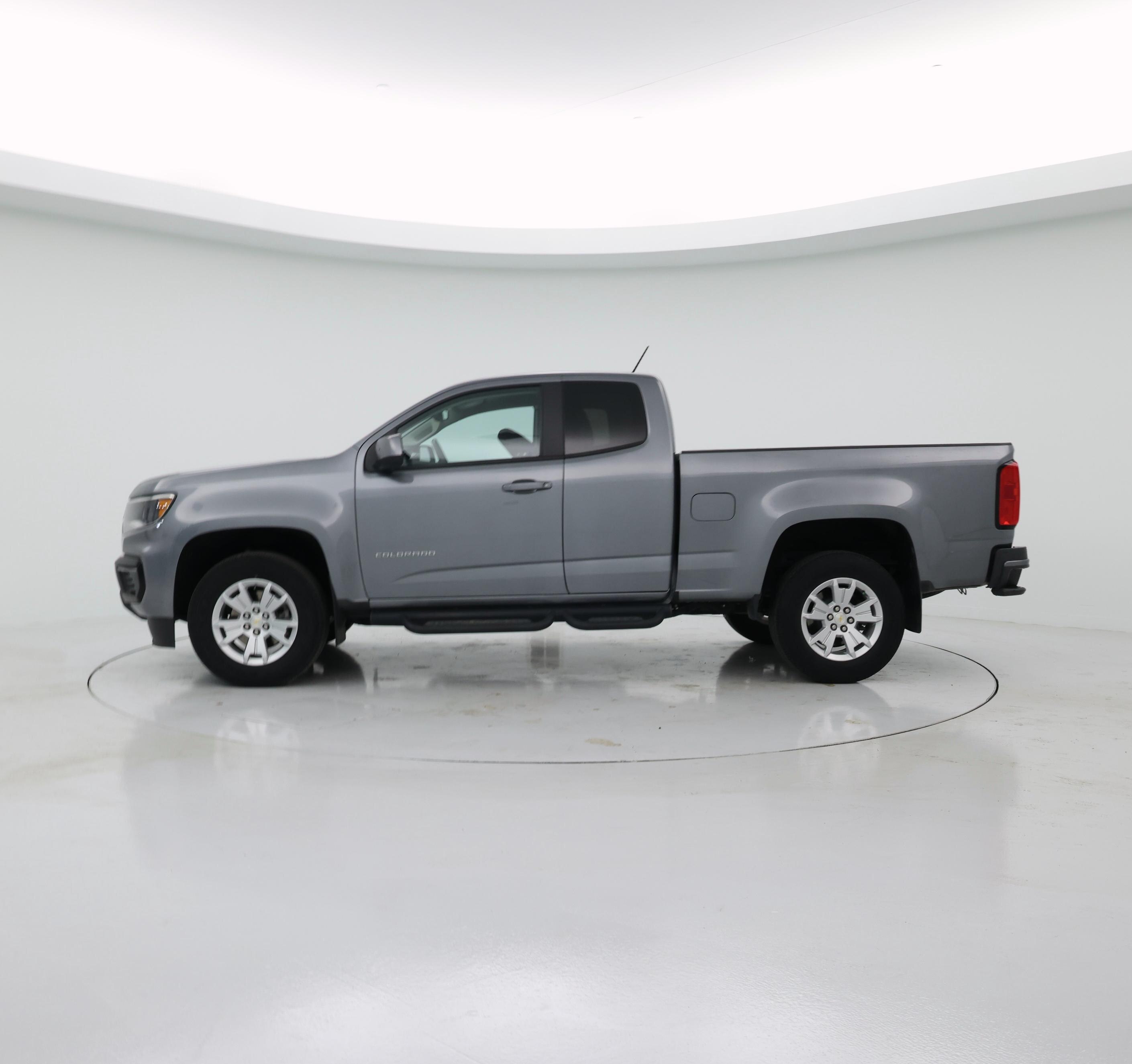 Thumbnail: 2022 Chevrolet Colorado - 3