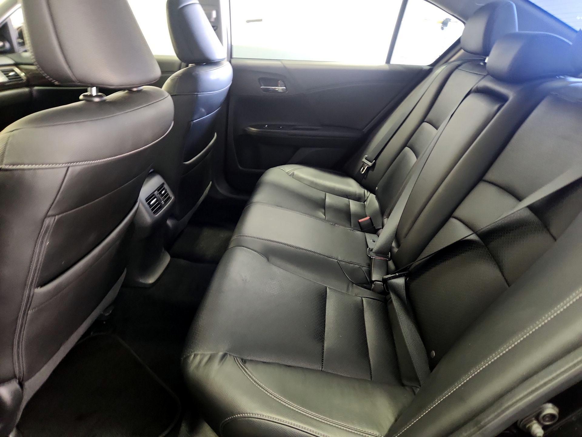 Thumbnail: 2017 Honda Accord - 20