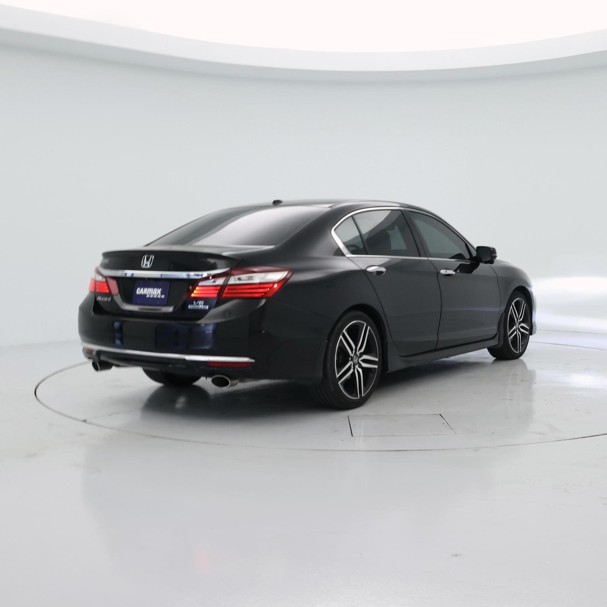 Thumbnail: 2017 Honda Accord - 8