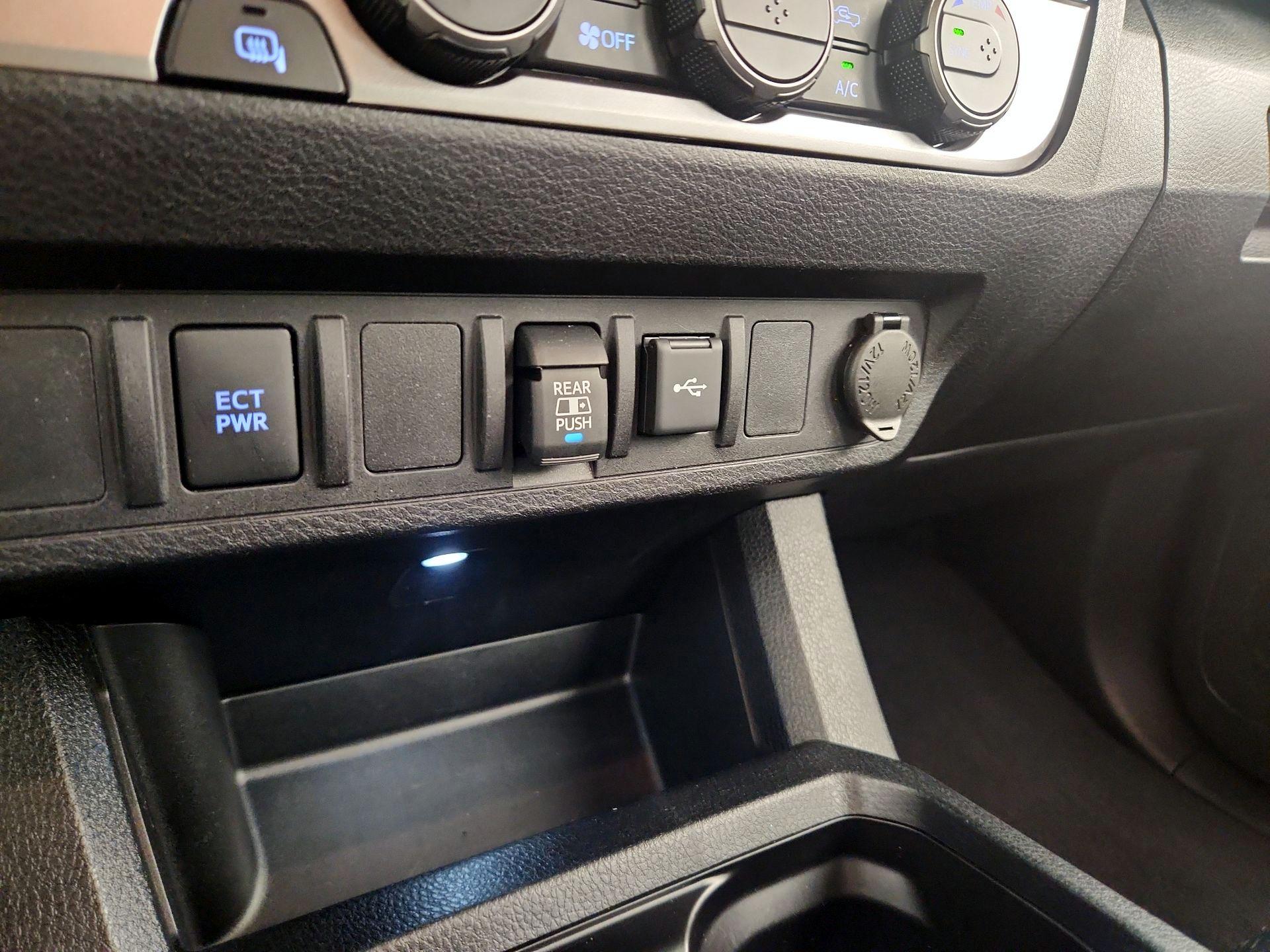 Thumbnail: 2023 Toyota Tacoma - 18