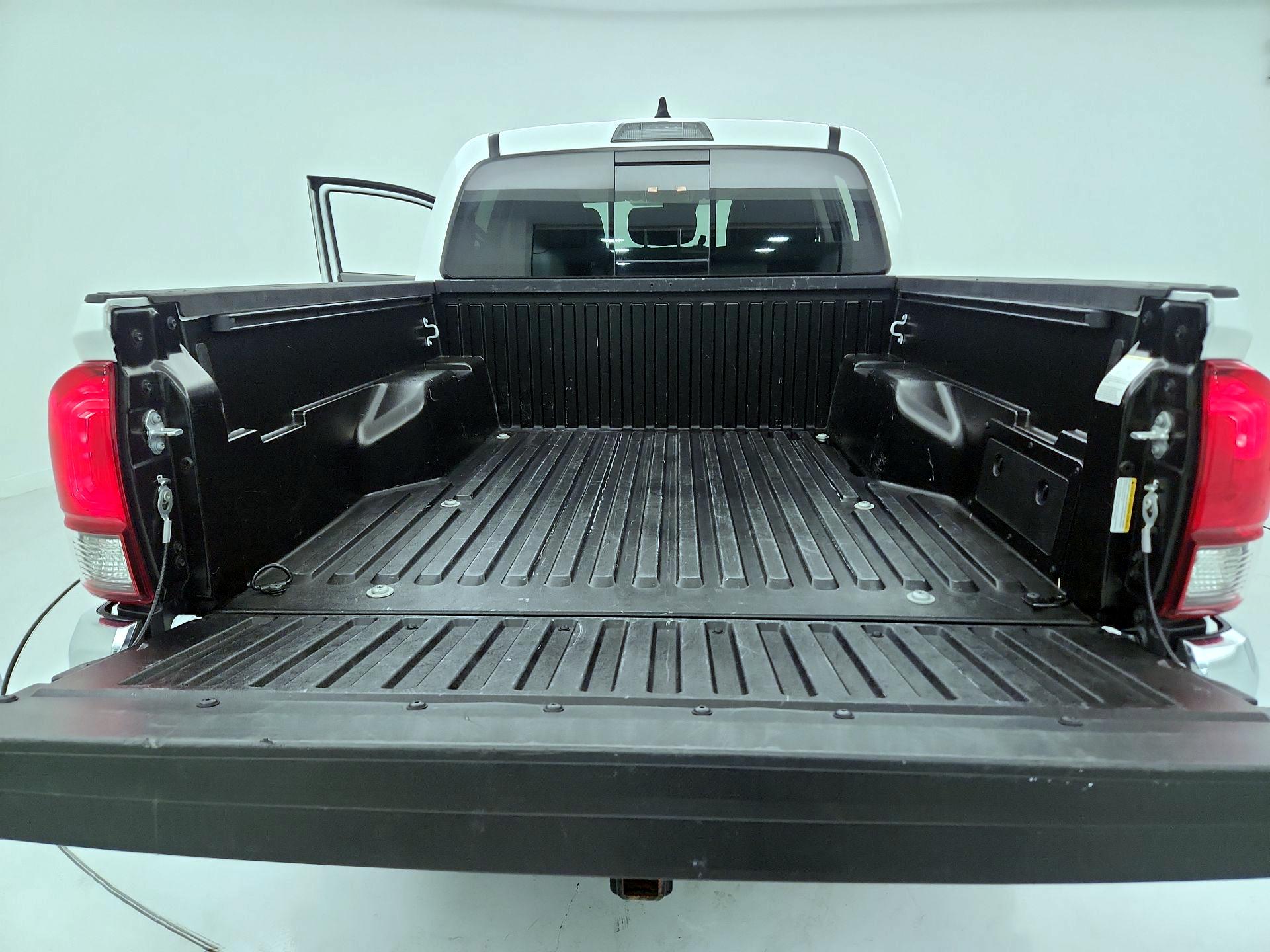 Thumbnail: 2023 Toyota Tacoma - 20