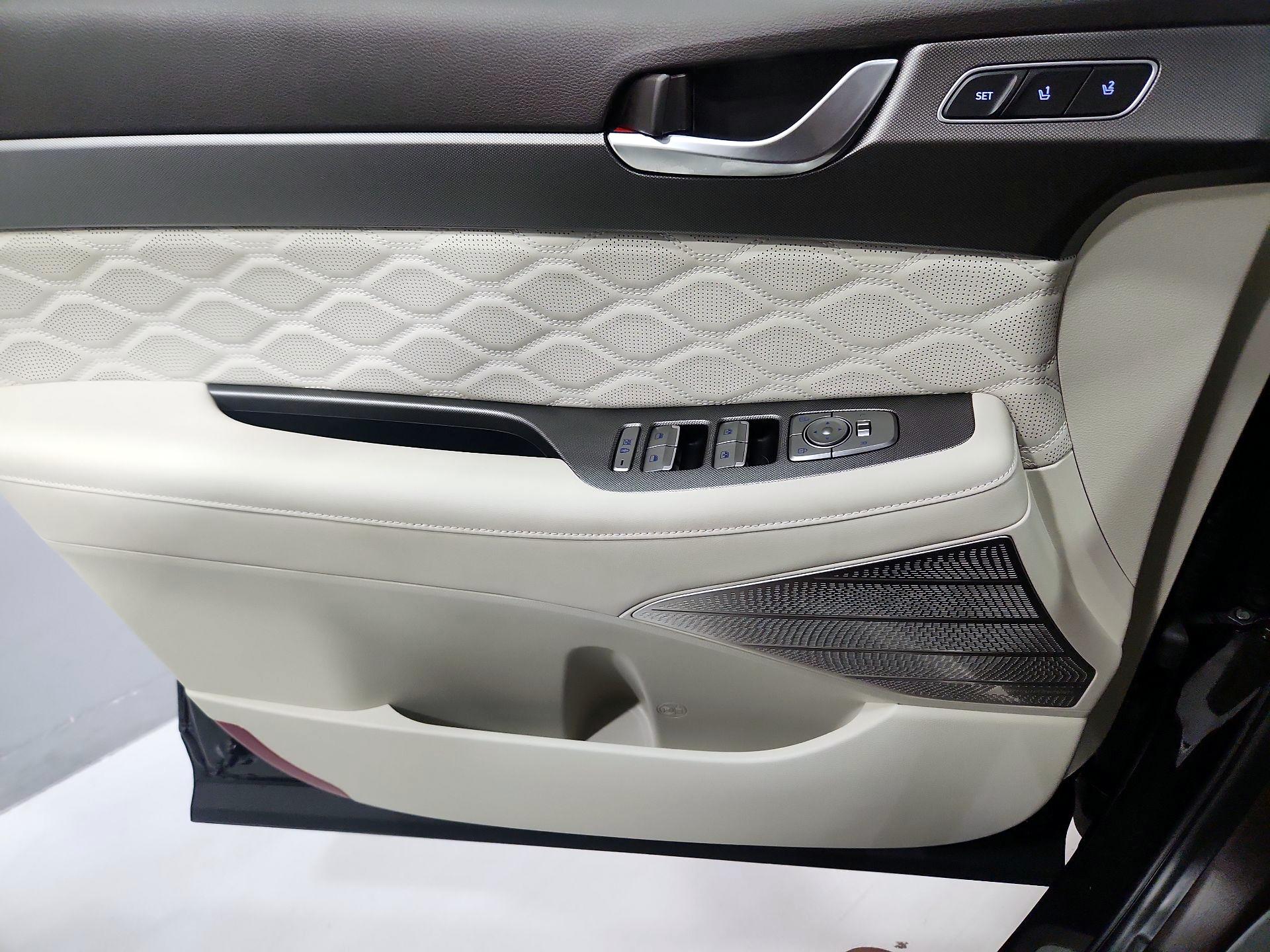 Thumbnail: 2021 Hyundai Palisade - 12