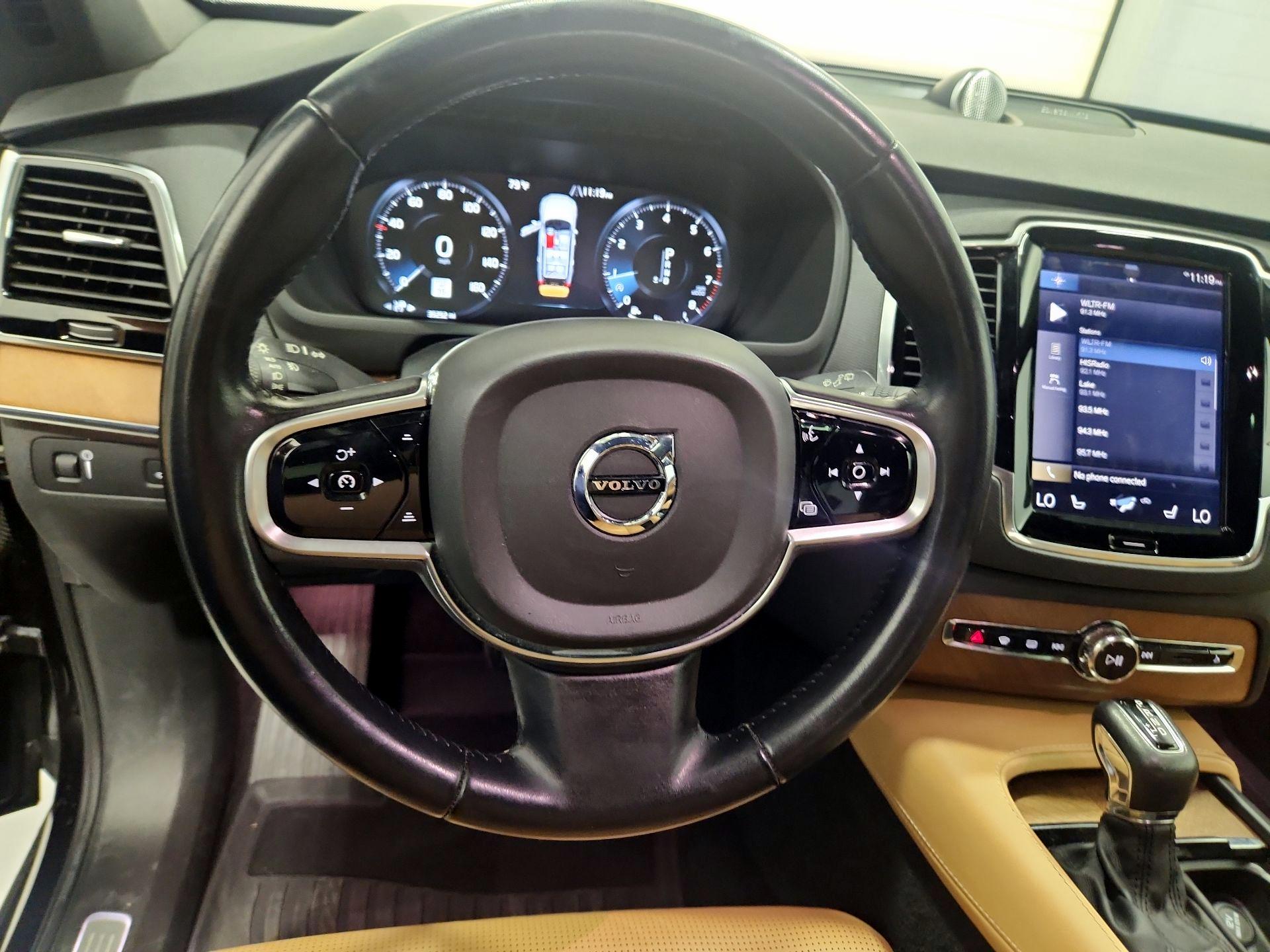 Thumbnail: 2017 Volvo XC90 - 10
