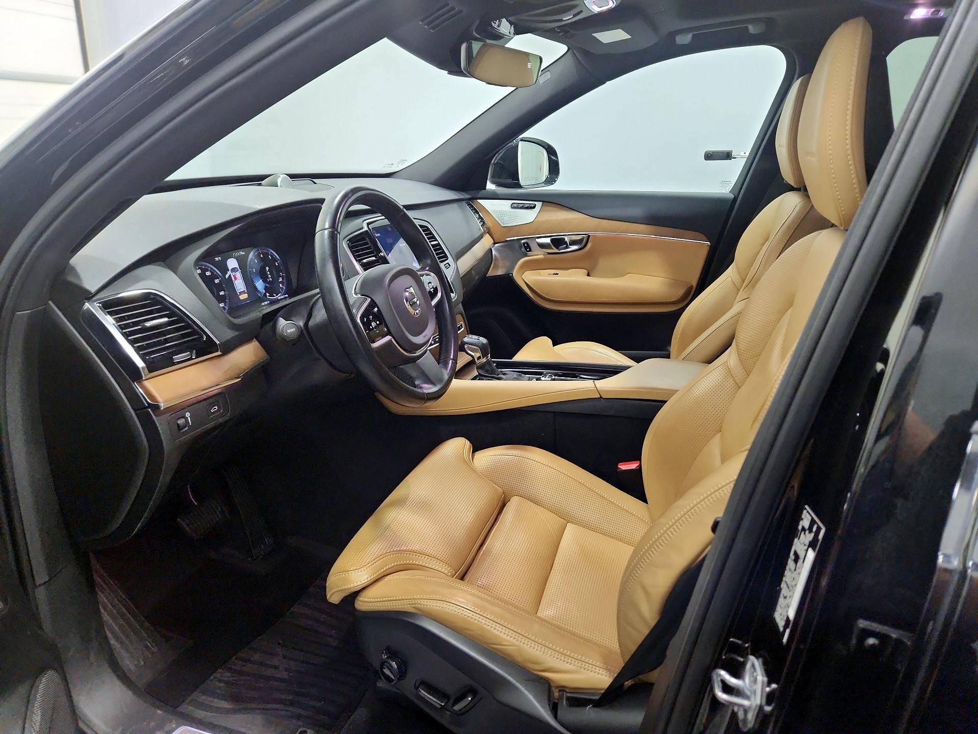 Thumbnail: 2017 Volvo XC90 - 11