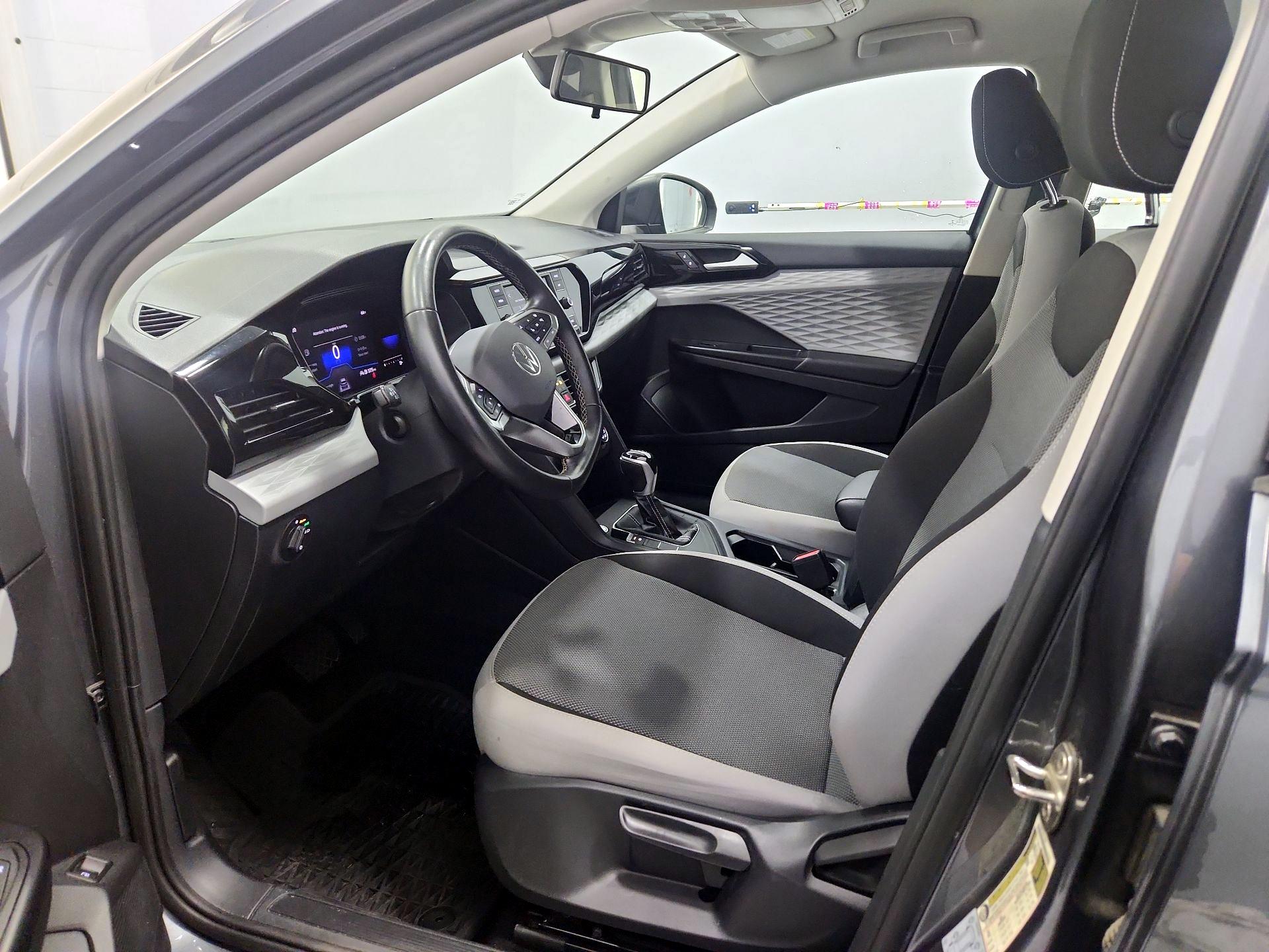 Thumbnail: 2022 Volkswagen Taos - 11