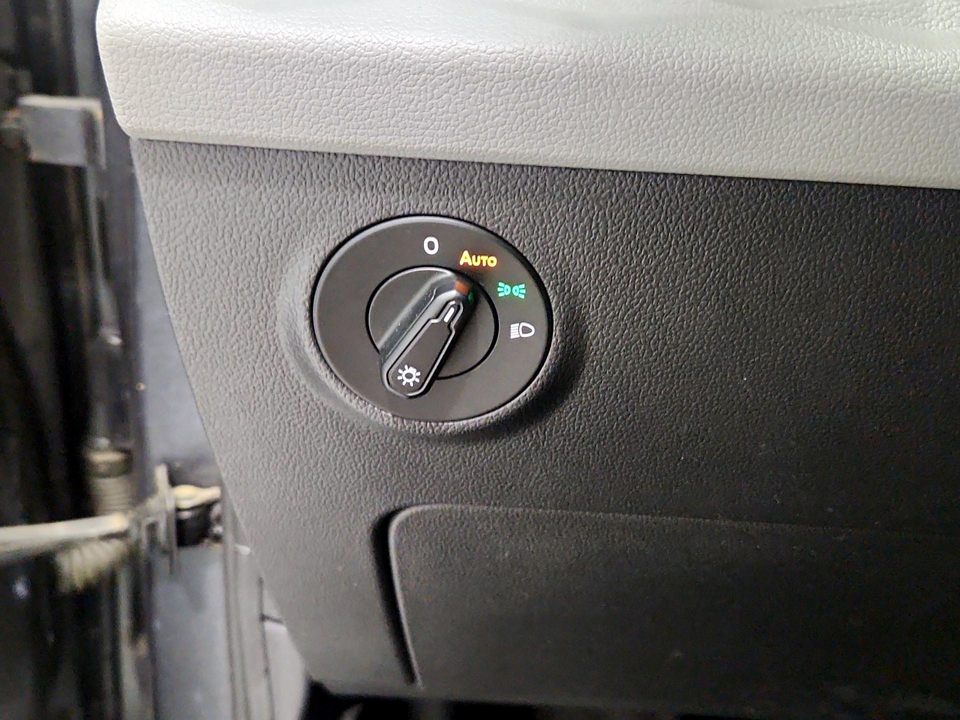 Thumbnail: 2022 Volkswagen Taos - 13