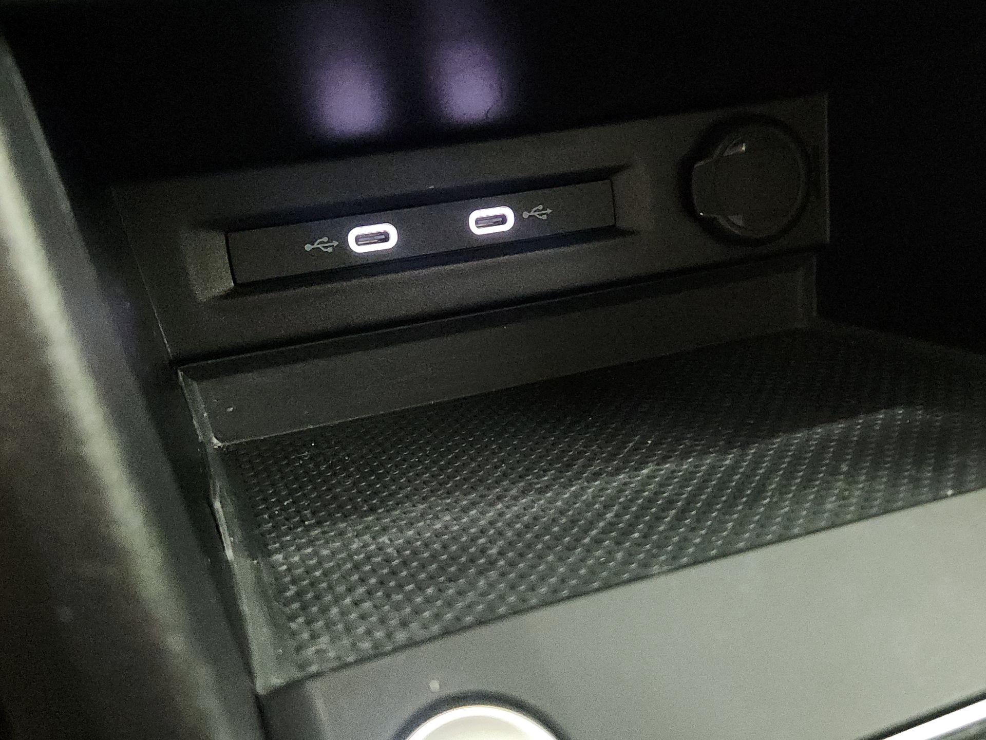 Thumbnail: 2022 Volkswagen Taos - 18