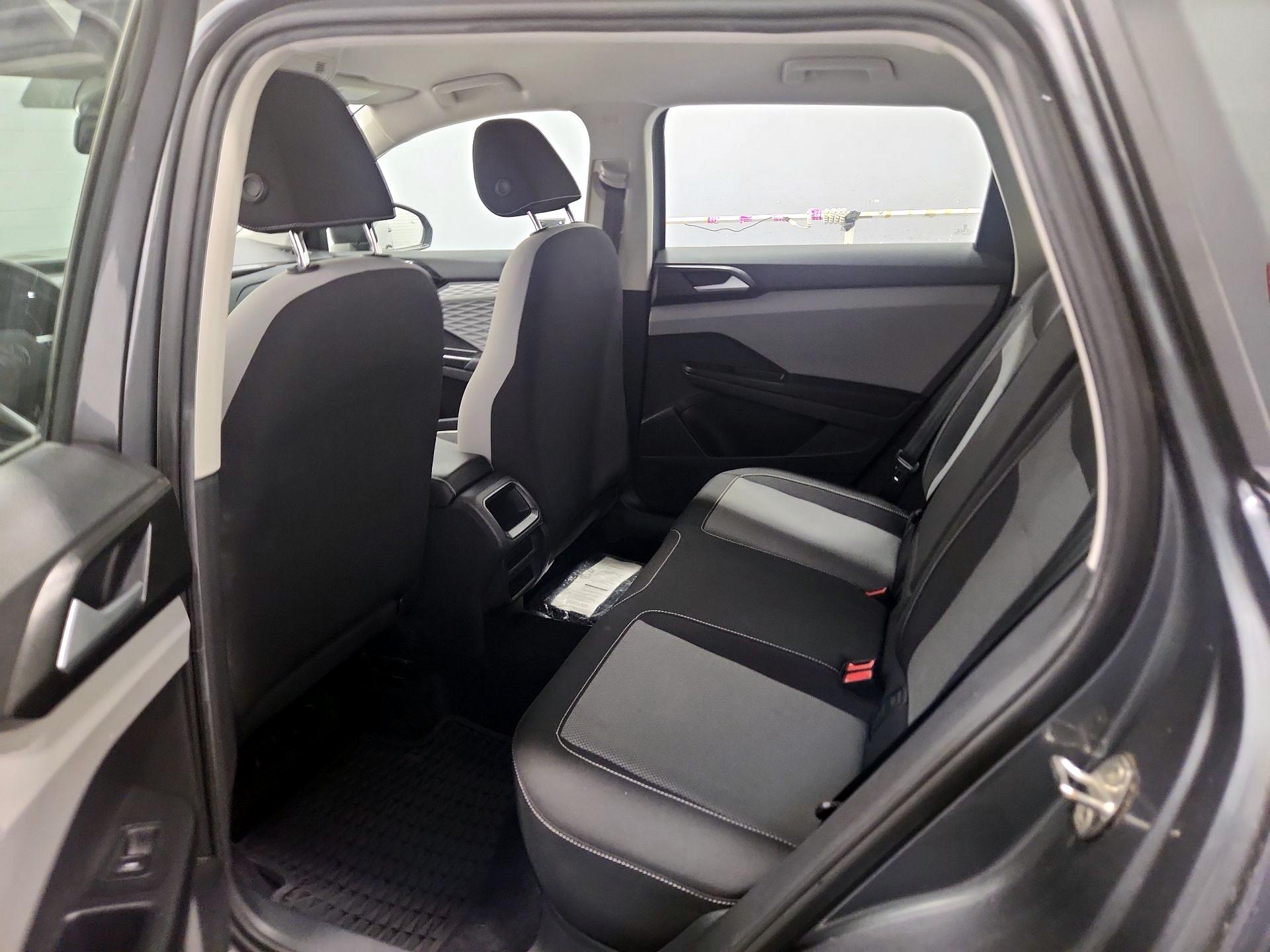 Thumbnail: 2022 Volkswagen Taos - 19