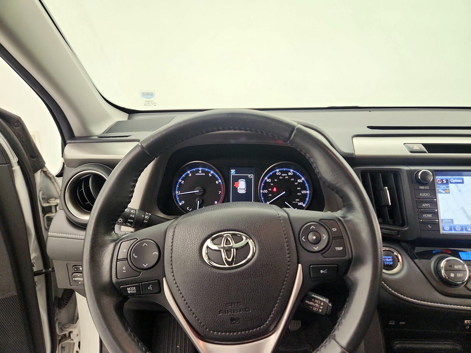 Thumbnail: 2017 Toyota RAV4 - 10