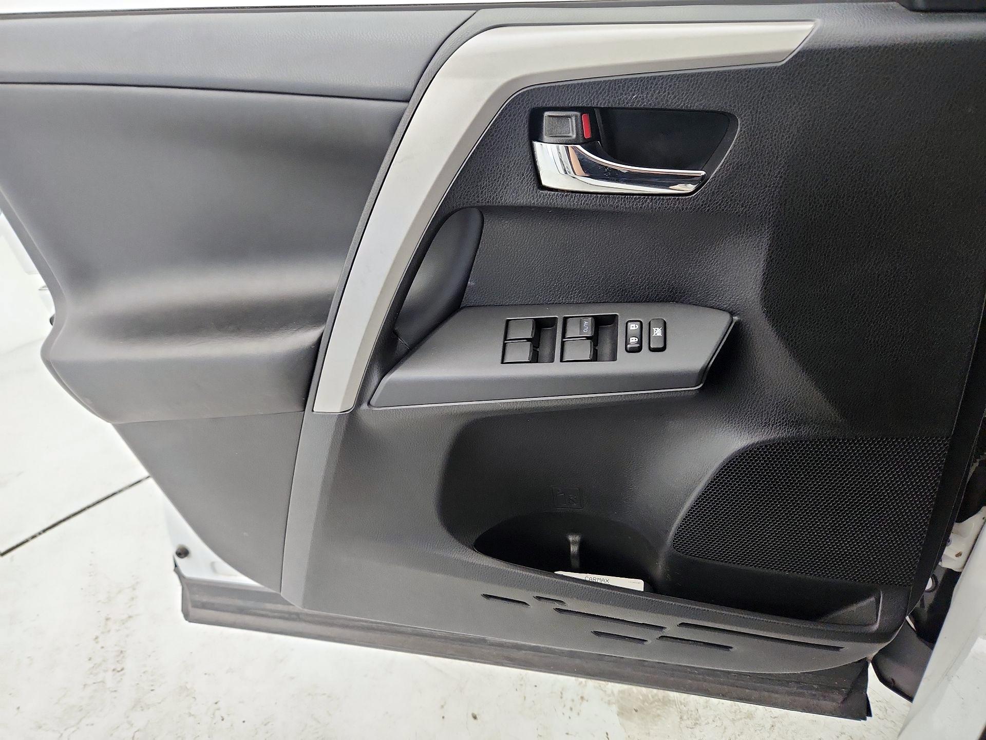 Thumbnail: 2017 Toyota RAV4 - 12