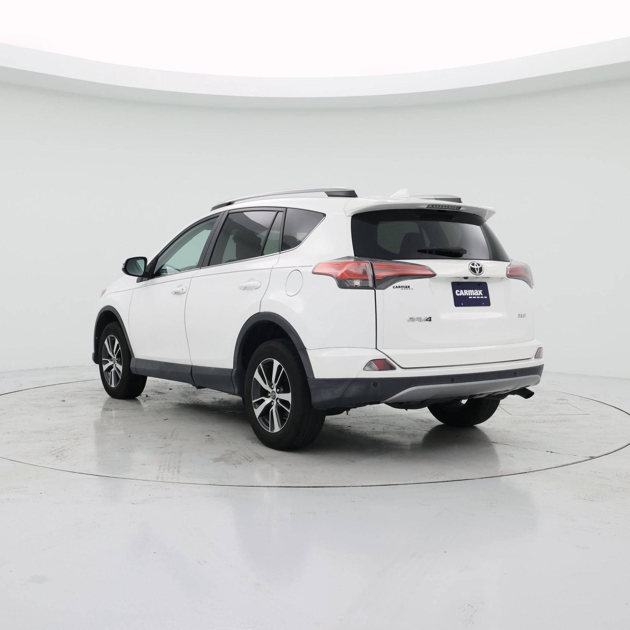 Thumbnail: 2017 Toyota RAV4 - 2