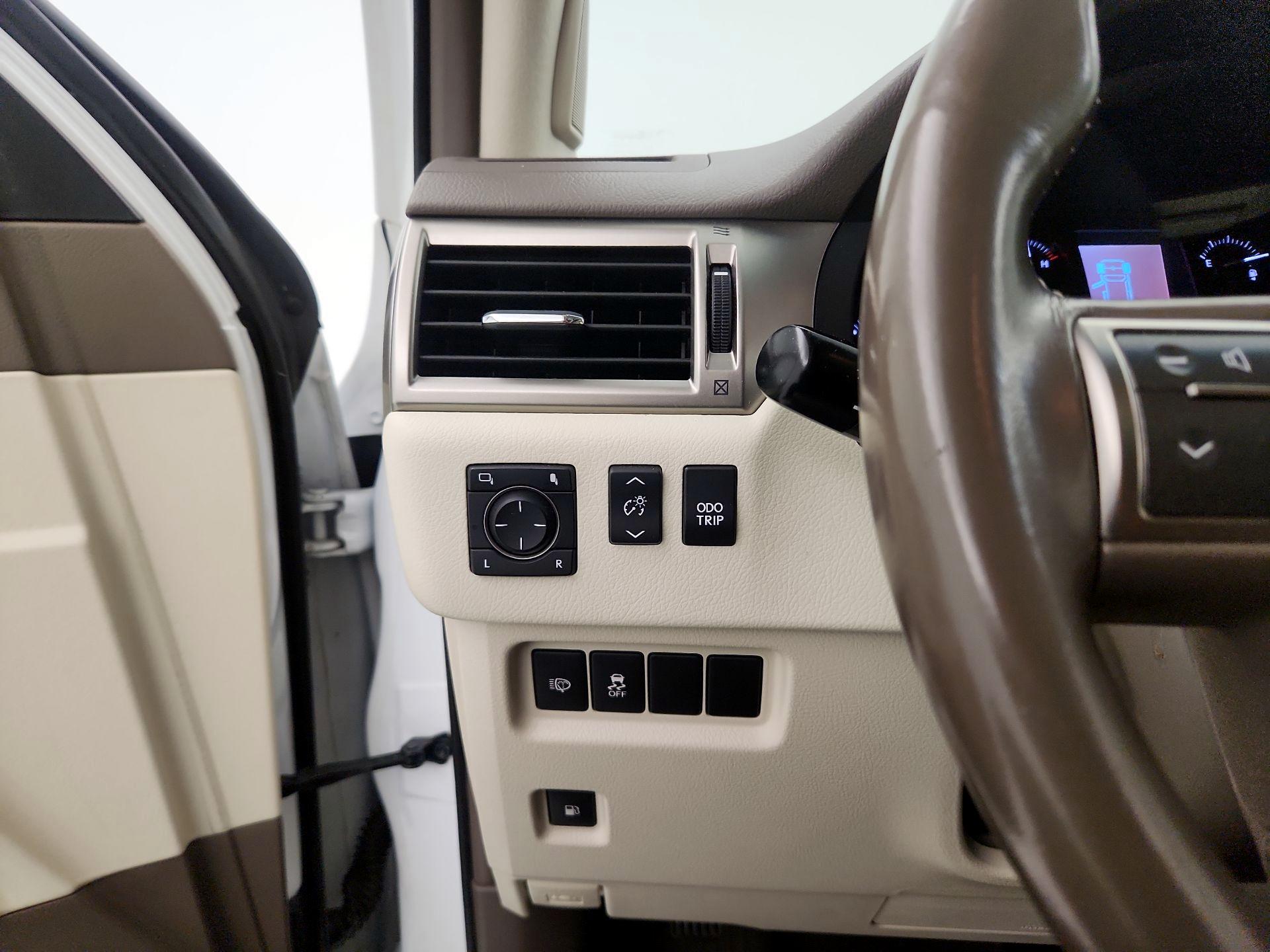 Thumbnail: 2018 Lexus GX - 13