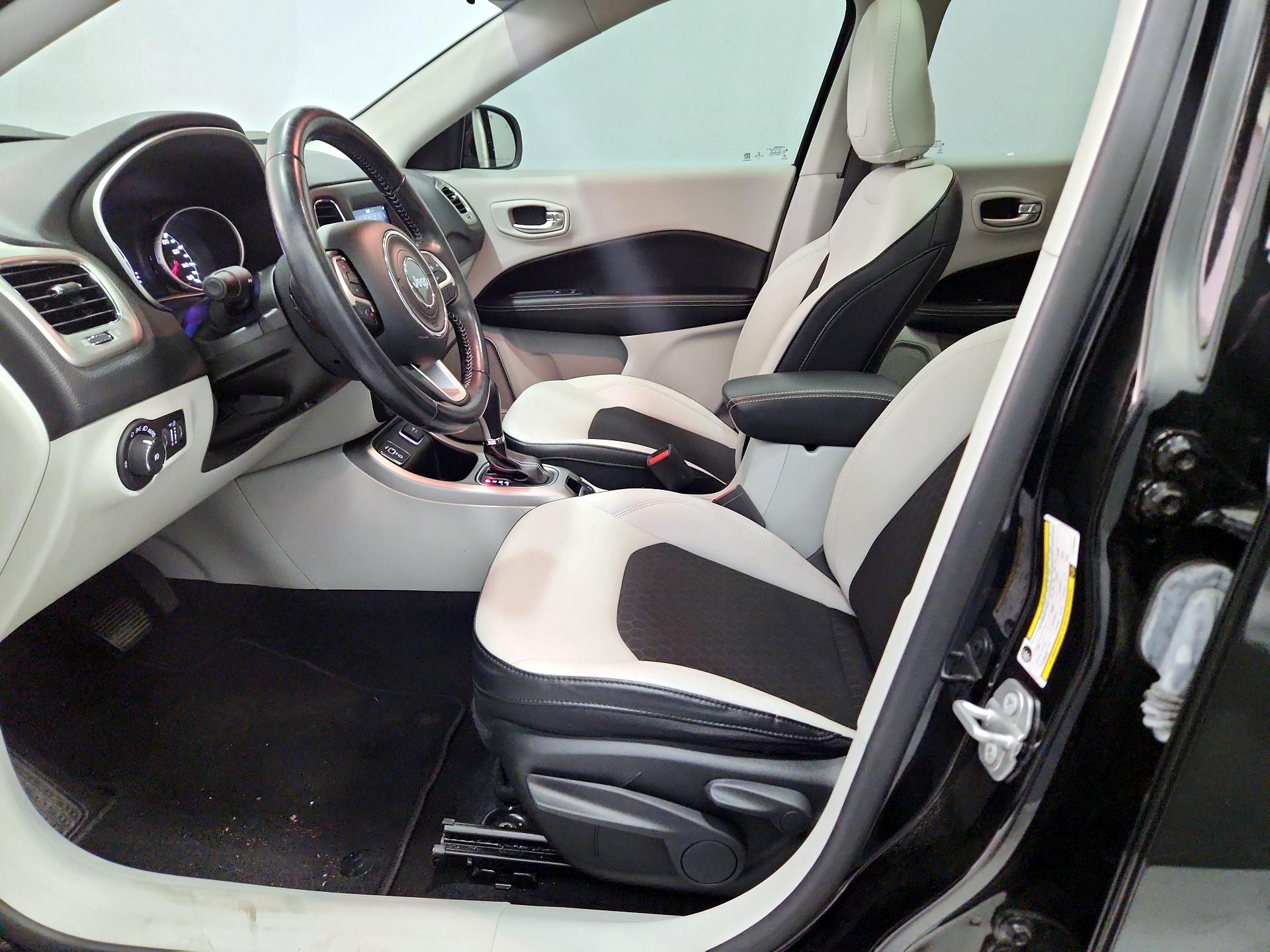 Thumbnail: 2020 Jeep Compass - 11