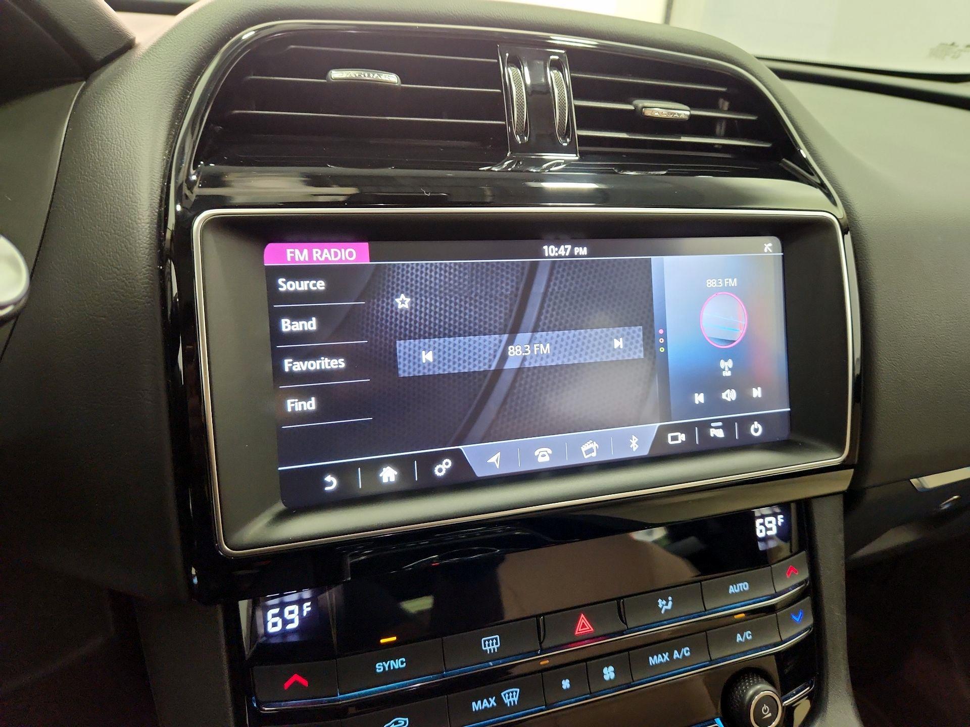 Thumbnail: 2020 Jaguar F-Pace - 16