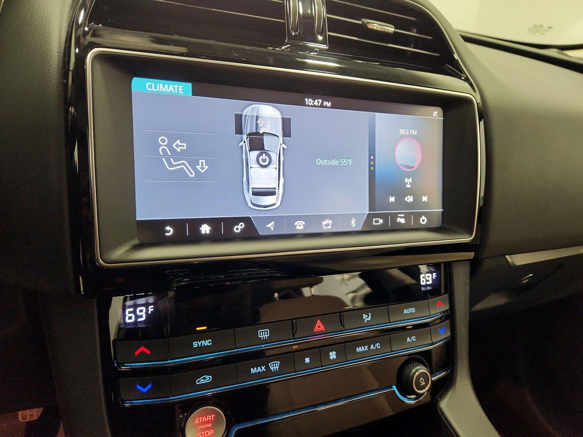 Thumbnail: 2020 Jaguar F-Pace - 17