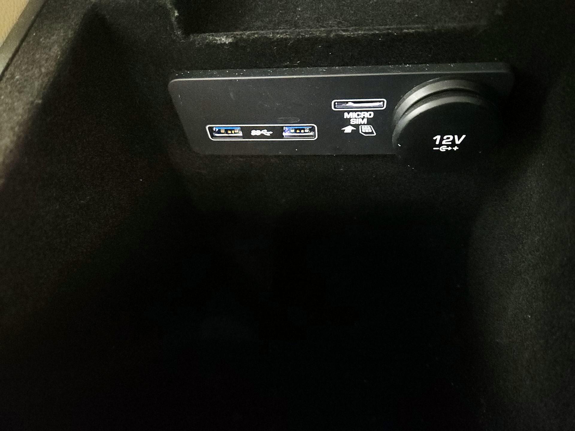 Thumbnail: 2020 Jaguar F-Pace - 19