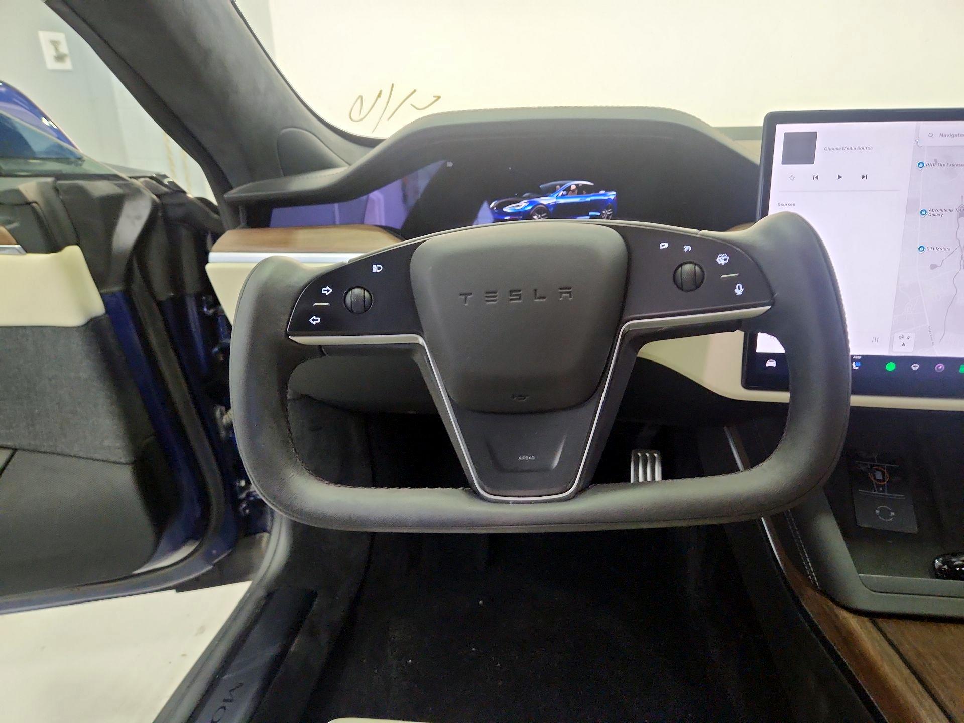 Thumbnail: 2022 Tesla Model S - 10