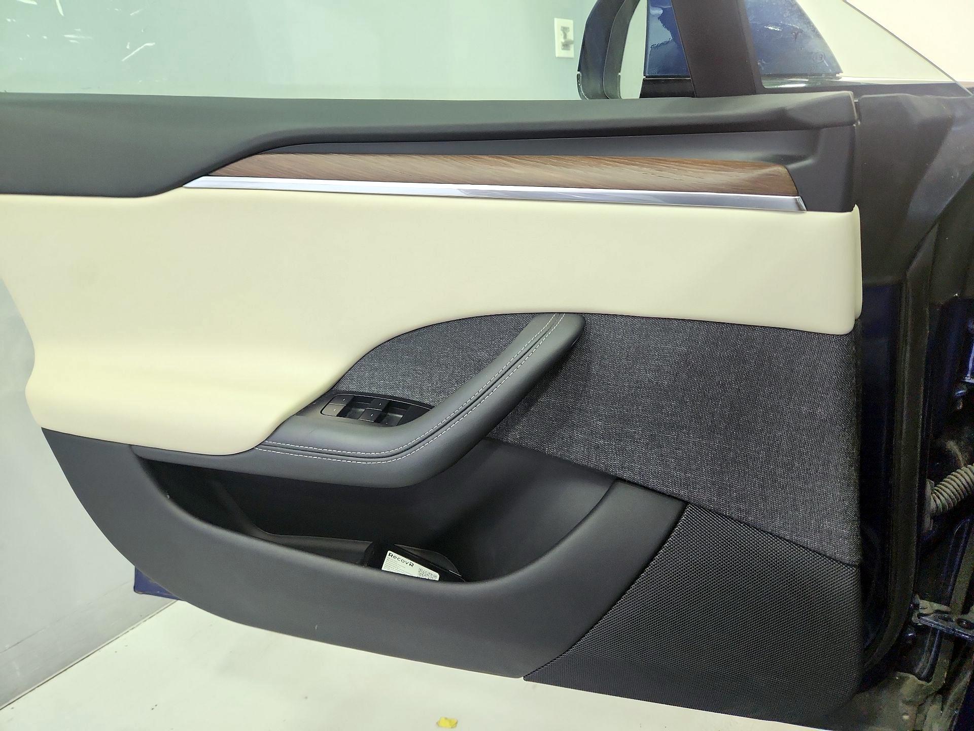 Thumbnail: 2022 Tesla Model S - 12