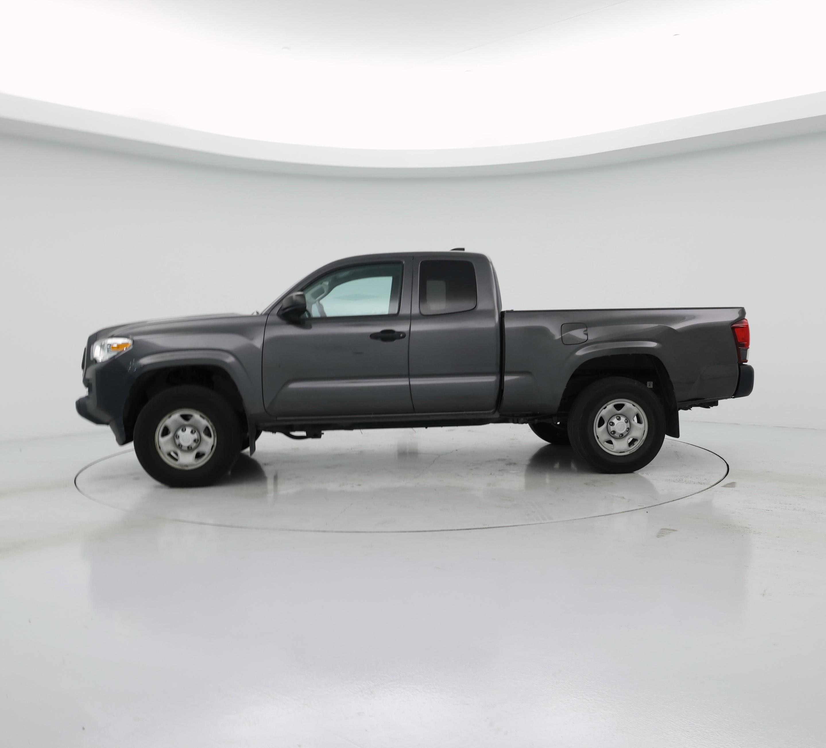 Thumbnail: 2021 Toyota Tacoma - 3
