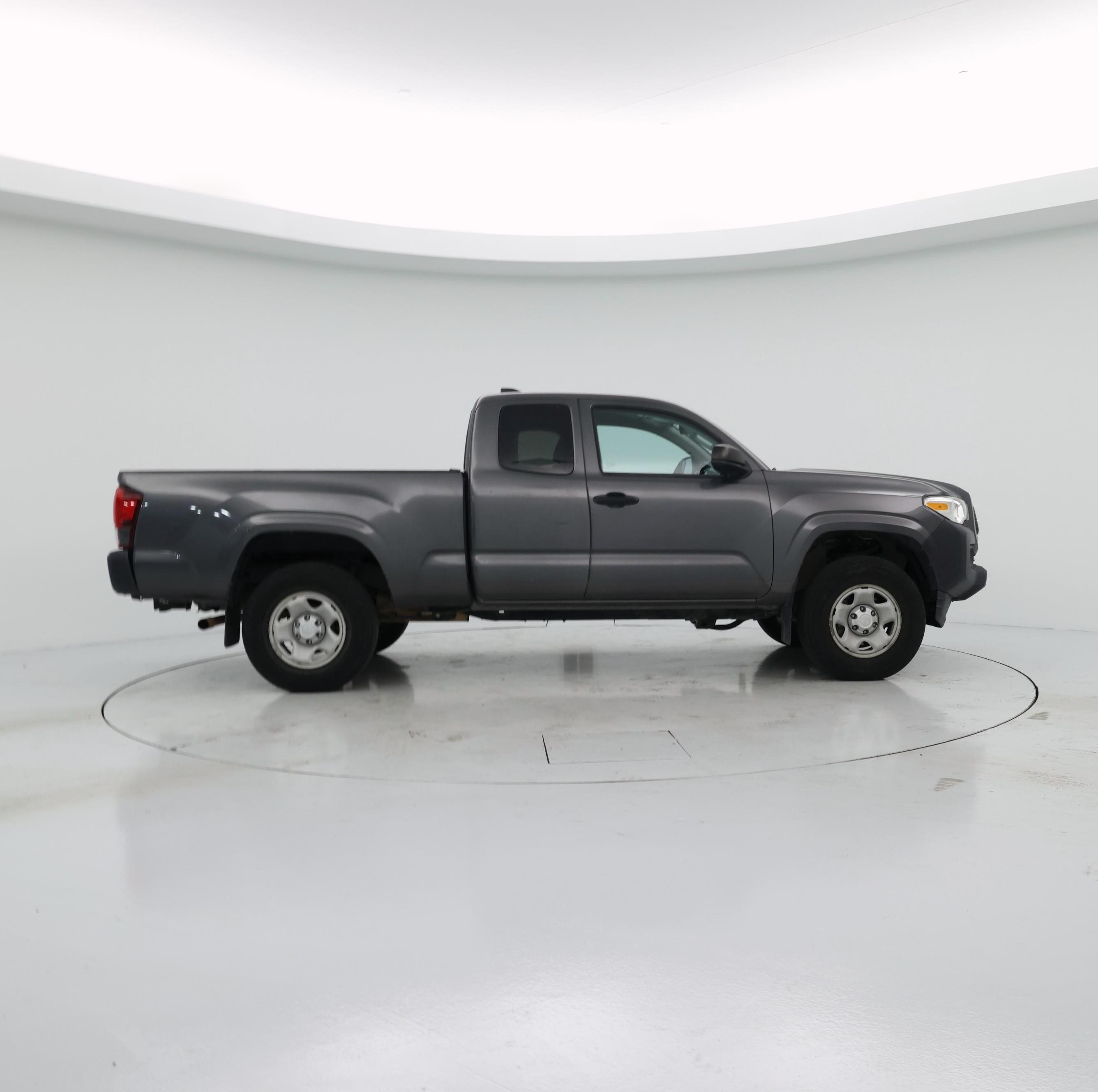 Thumbnail: 2021 Toyota Tacoma - 7