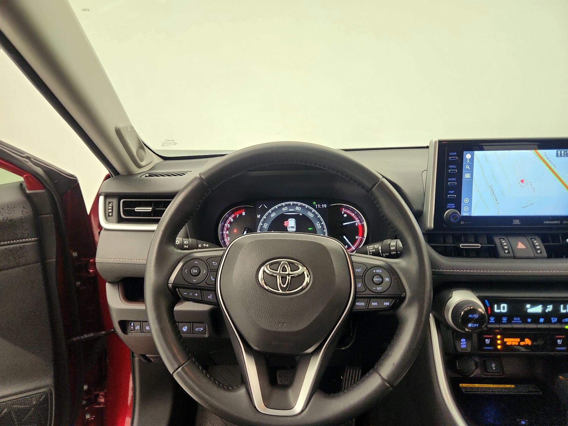 Thumbnail: 2021 Toyota RAV4 - 10