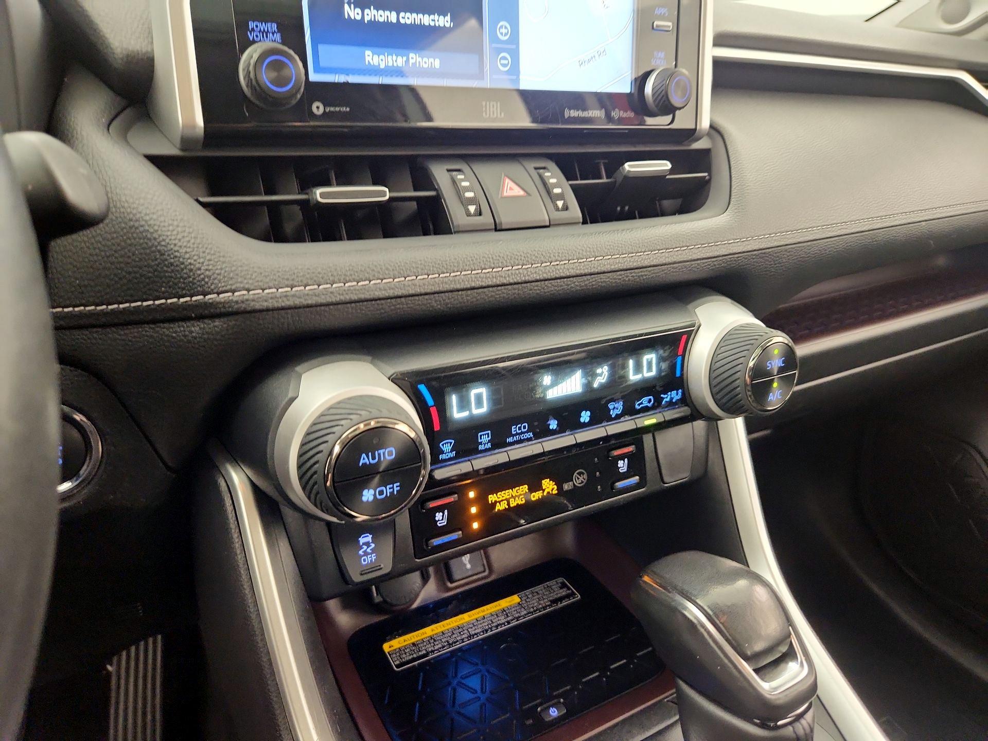 Thumbnail: 2021 Toyota RAV4 - 17