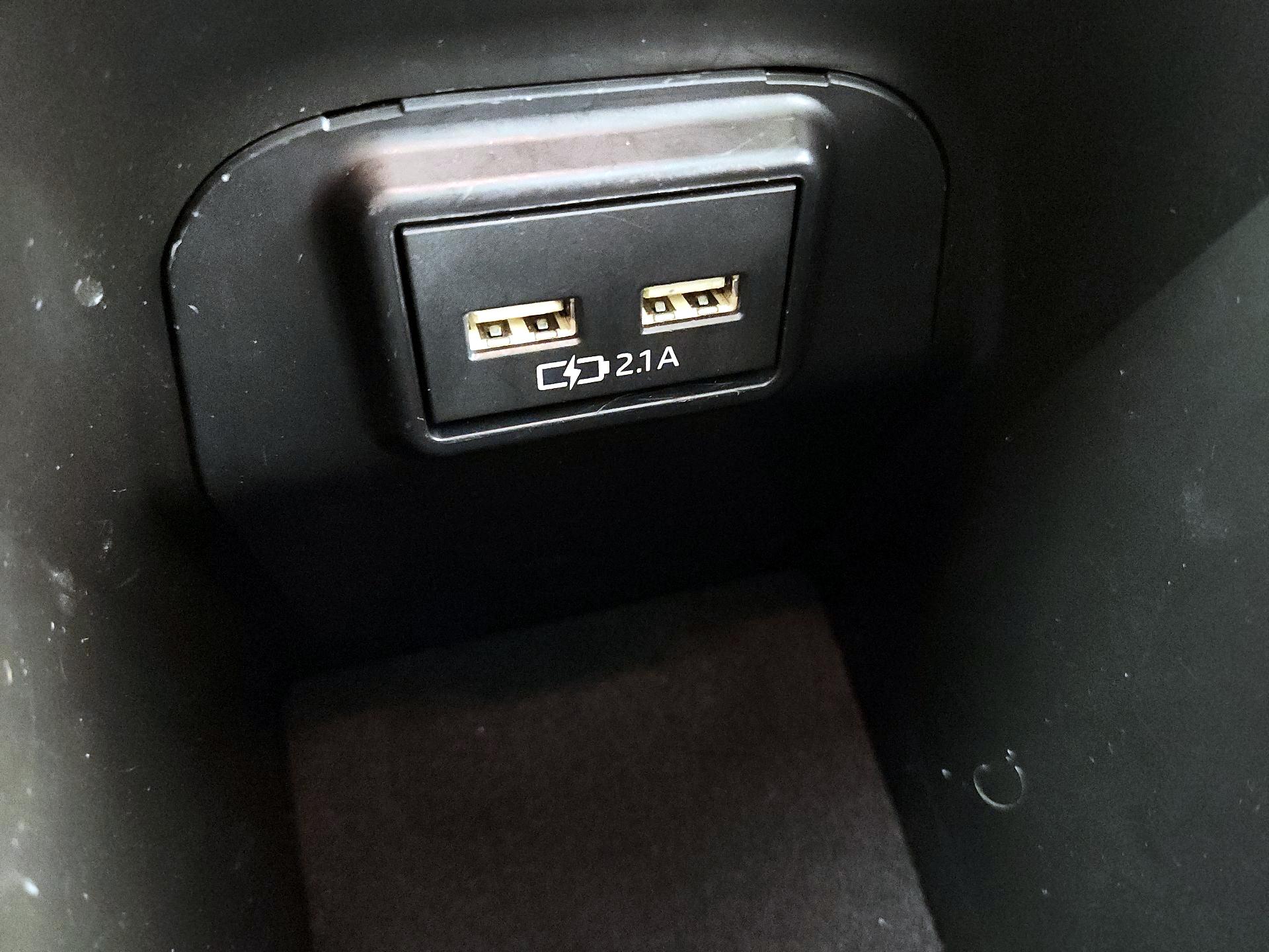 Thumbnail: 2021 Toyota RAV4 - 19