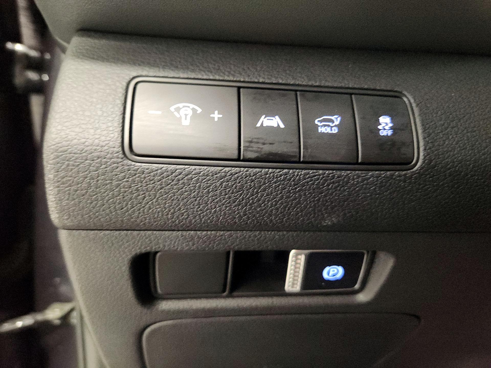 Thumbnail: 2023 Hyundai Santa Fe - 13