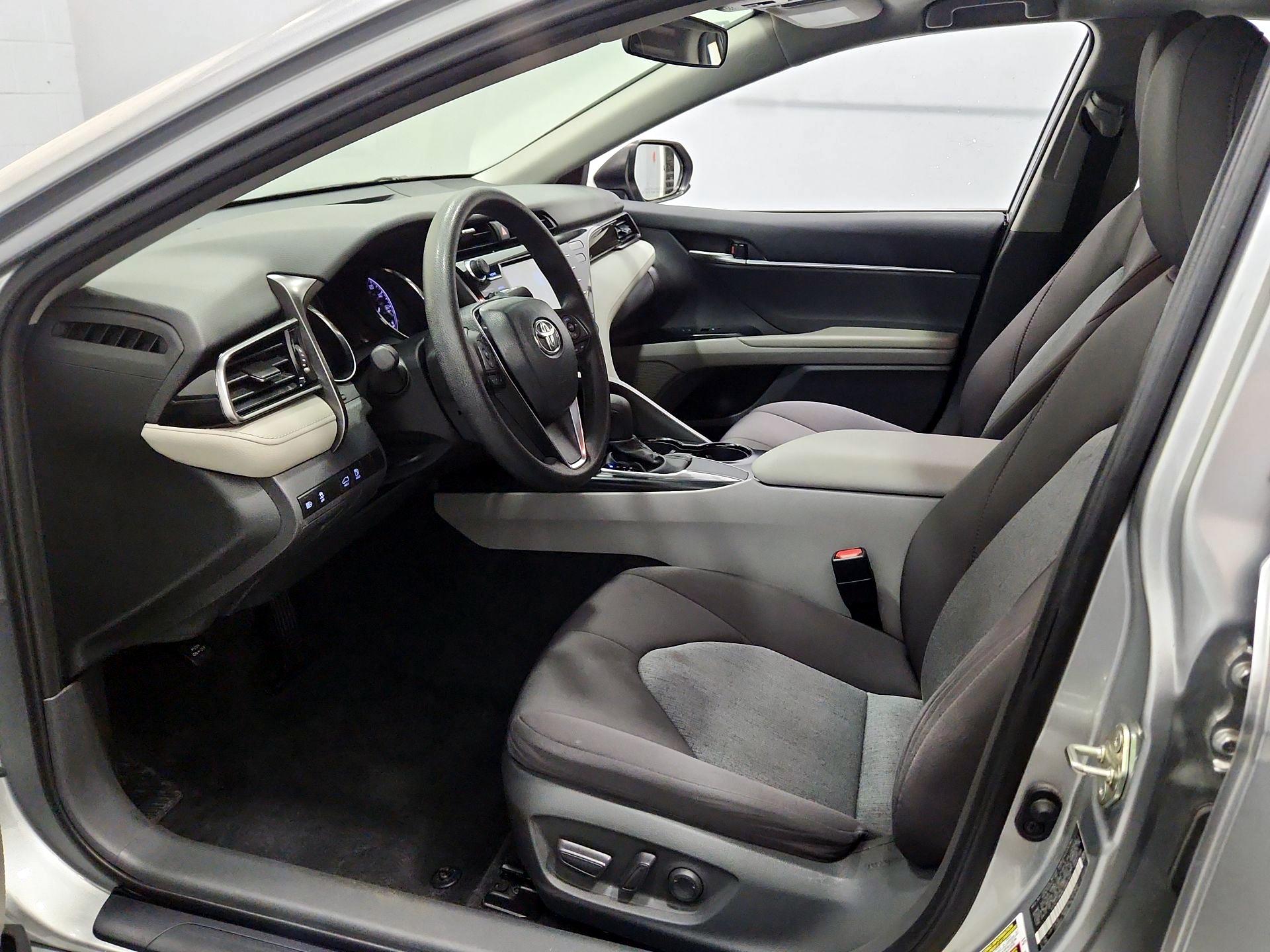 Thumbnail: 2020 Toyota Camry - 11