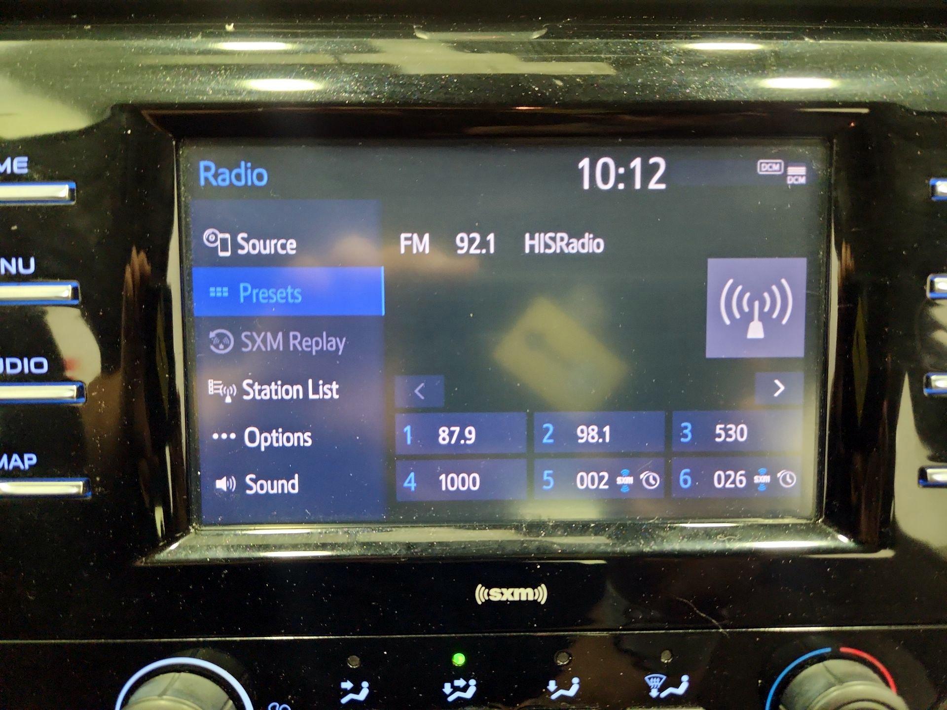 Thumbnail: 2020 Toyota Camry - 16