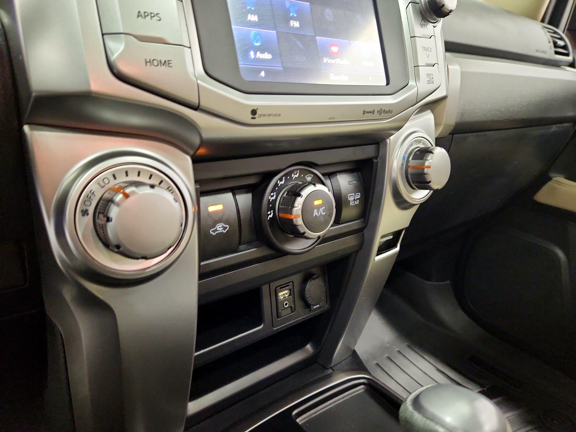 Thumbnail: 2016 Toyota 4Runner - 17
