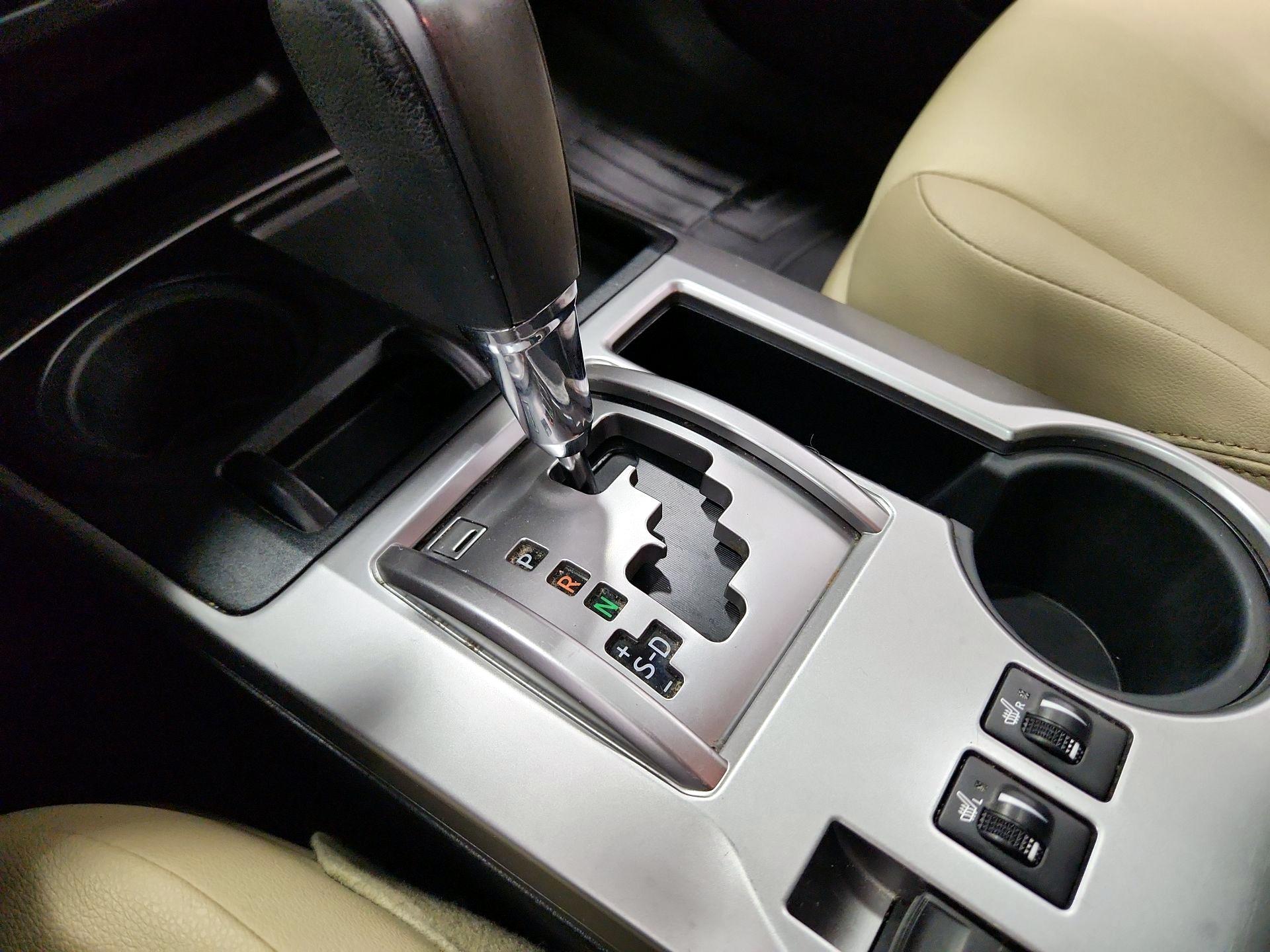 Thumbnail: 2016 Toyota 4Runner - 18