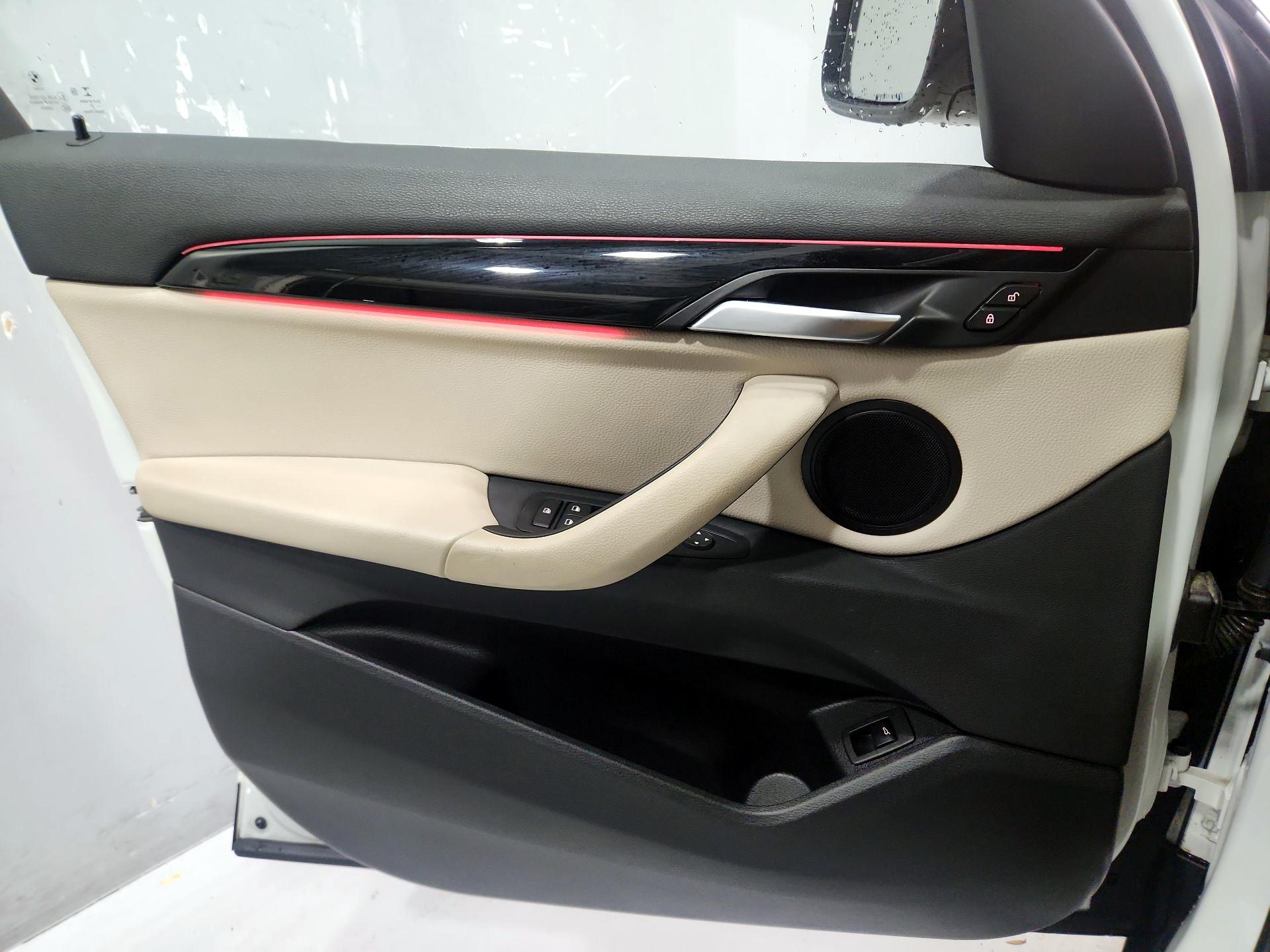 Thumbnail: 2021 BMW X1 - 12