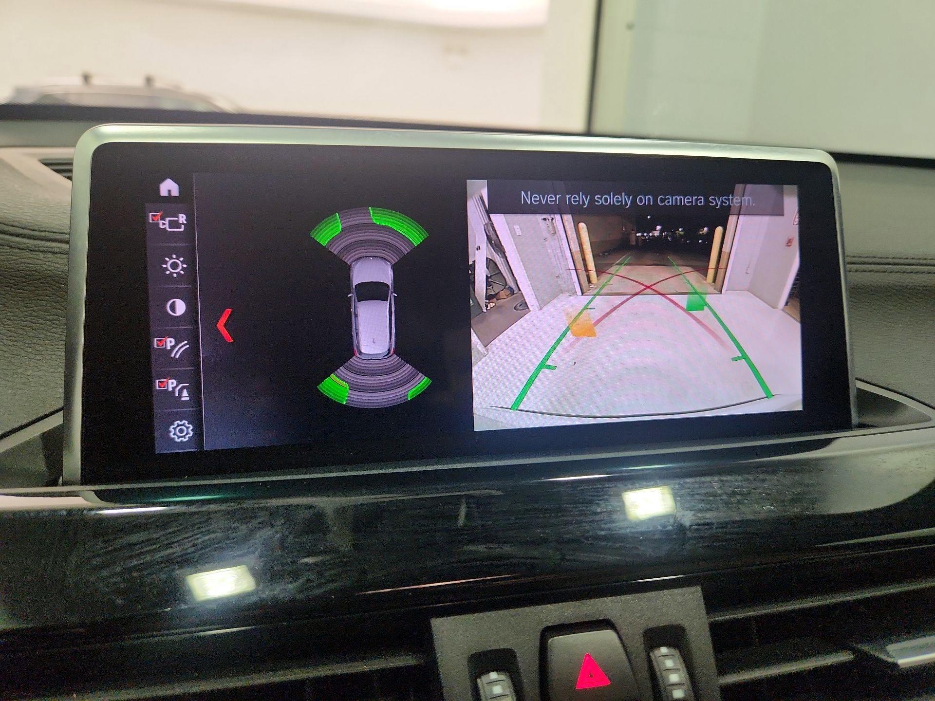 Thumbnail: 2021 BMW X1 - 14