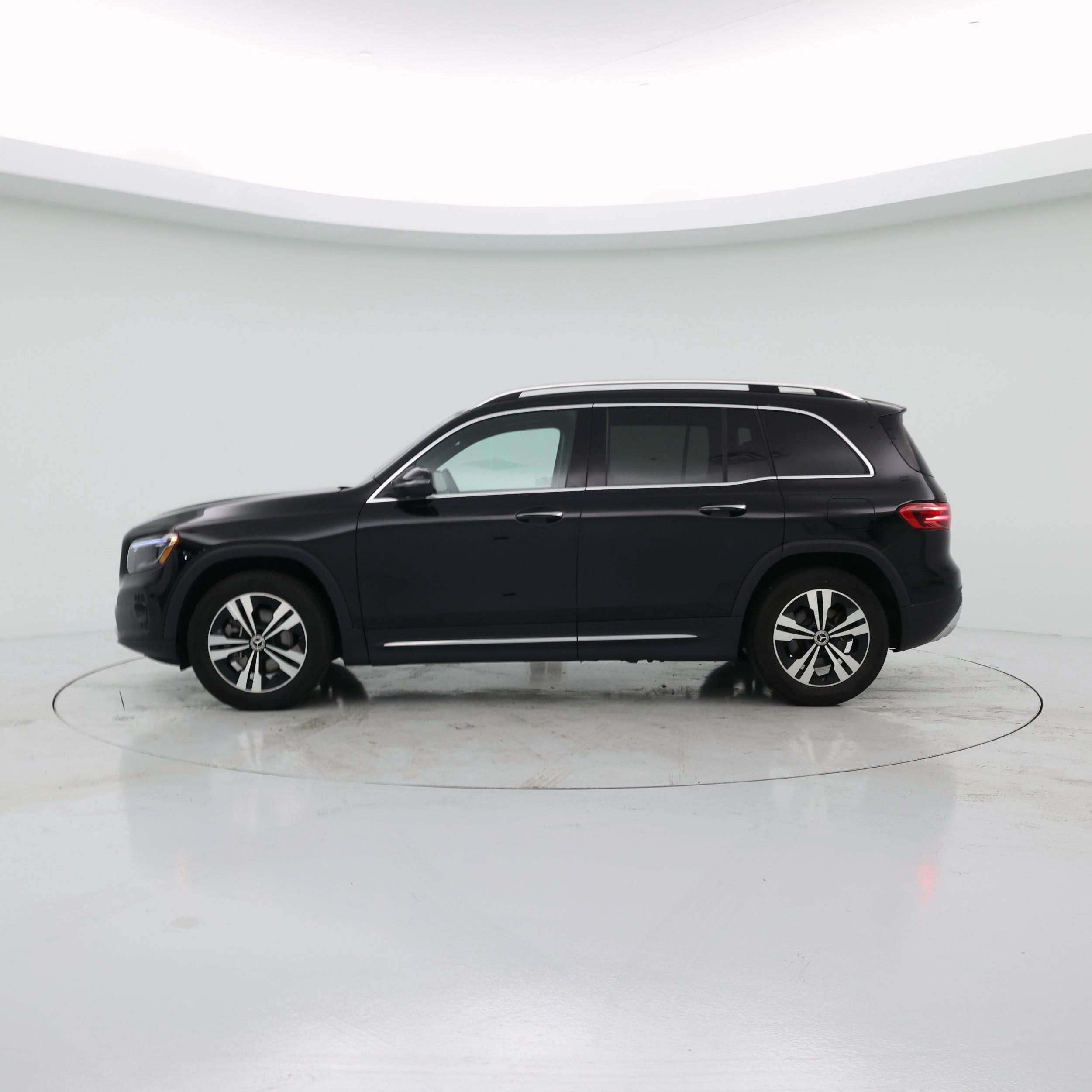 Thumbnail: 2025 Mercedes-Benz GLB - 3