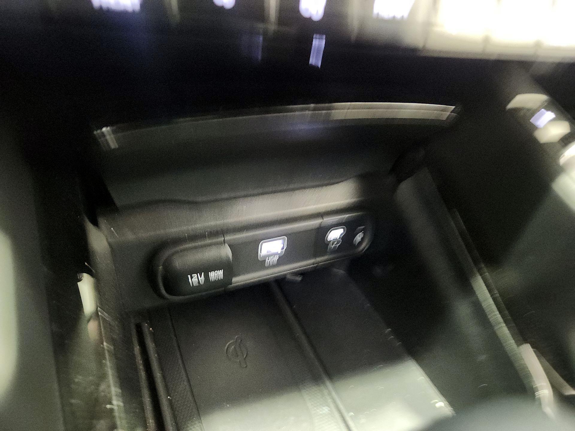 Thumbnail: 2023 Kia Telluride - 18