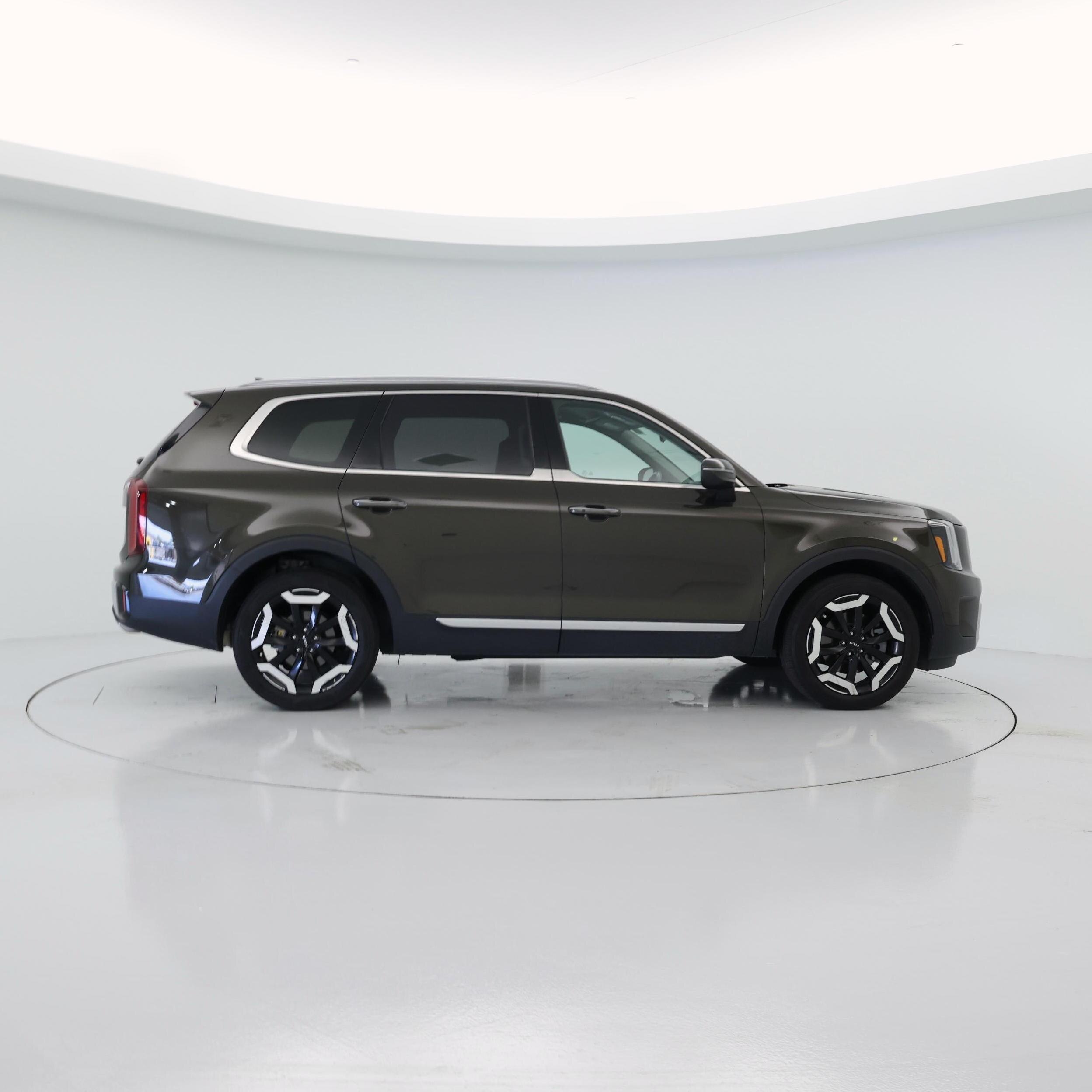 Thumbnail: 2023 Kia Telluride - 7