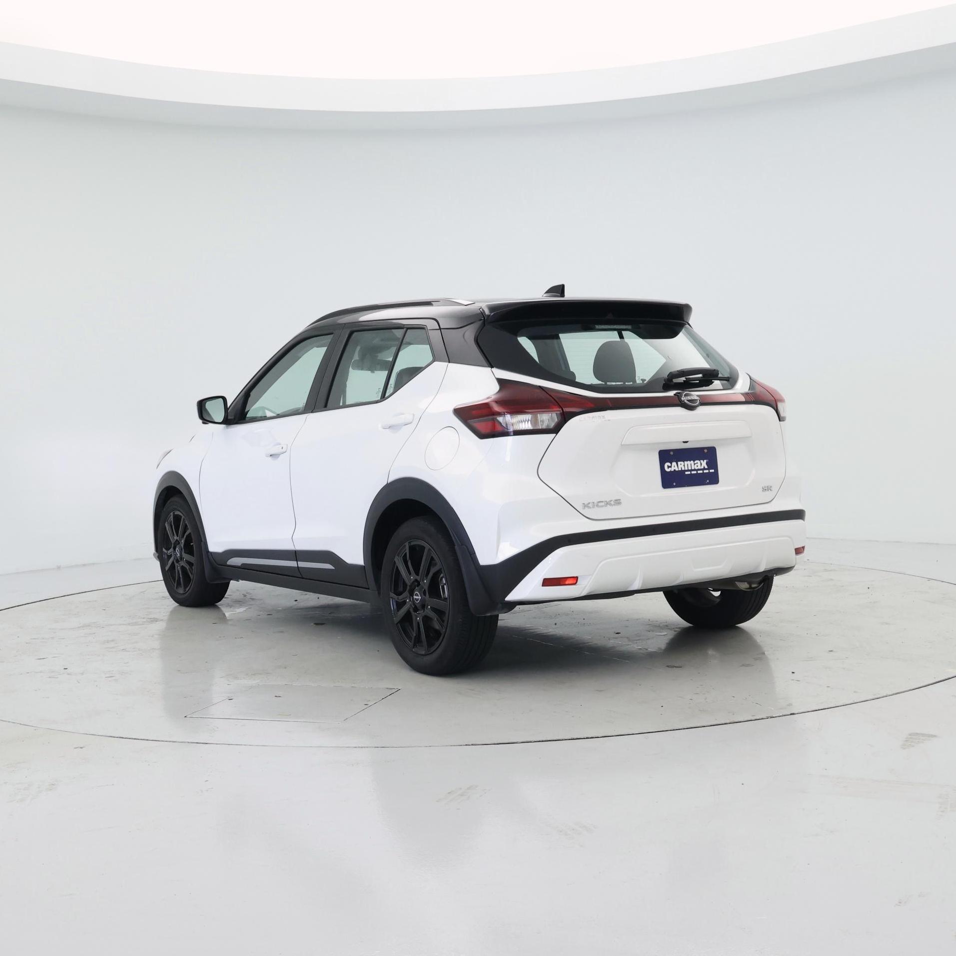 Thumbnail: 2022 Nissan Kicks - 2