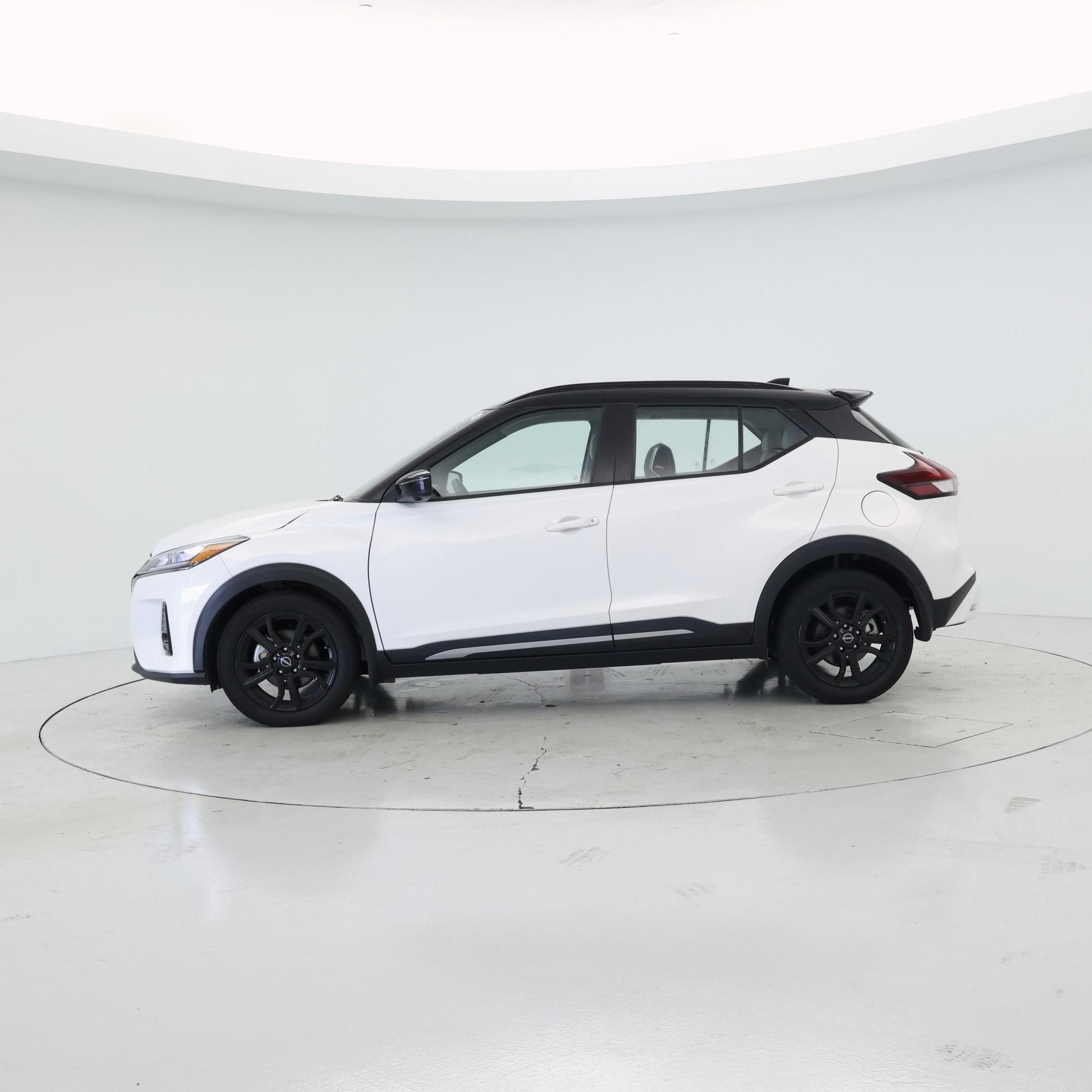 Thumbnail: 2022 Nissan Kicks - 3