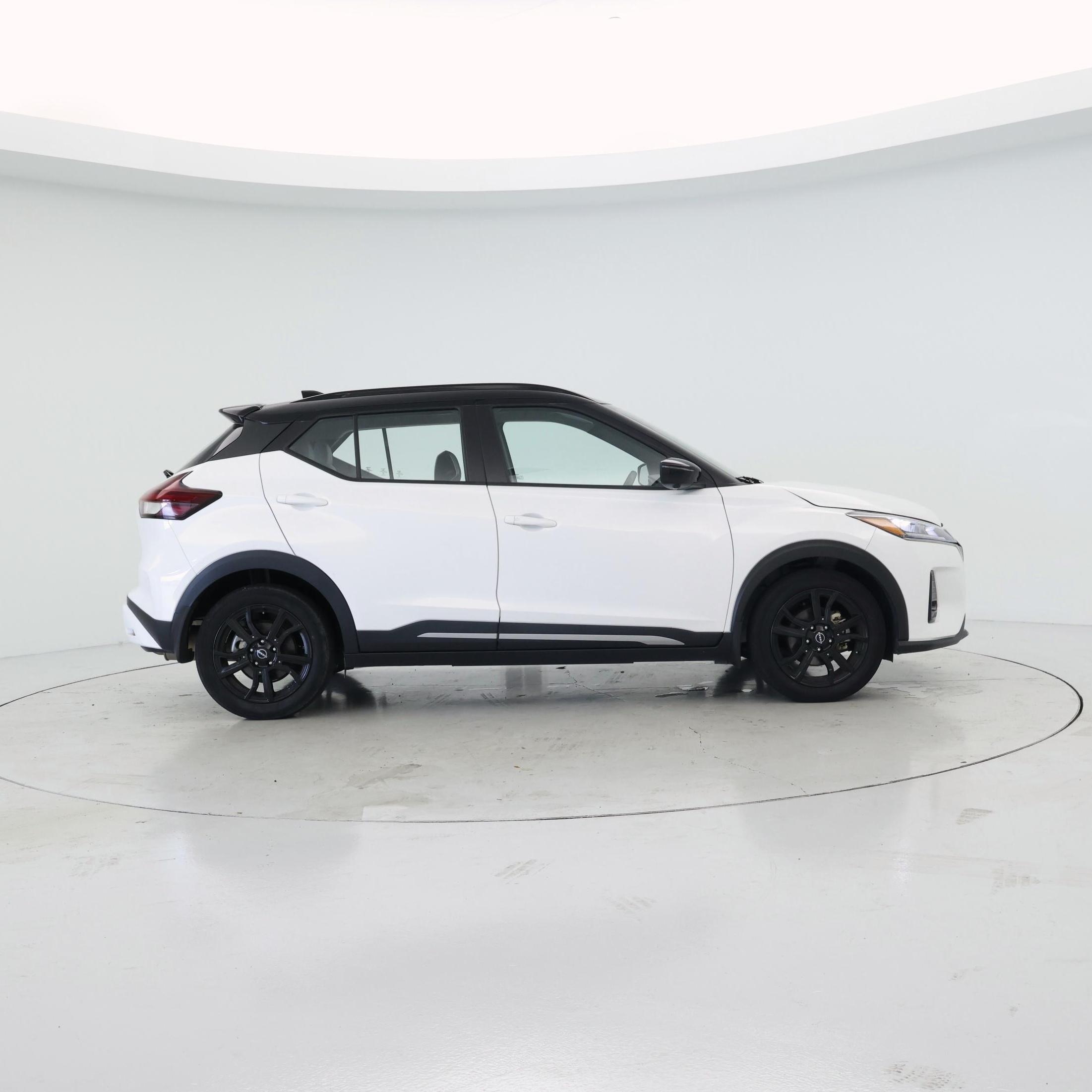 Thumbnail: 2022 Nissan Kicks - 7