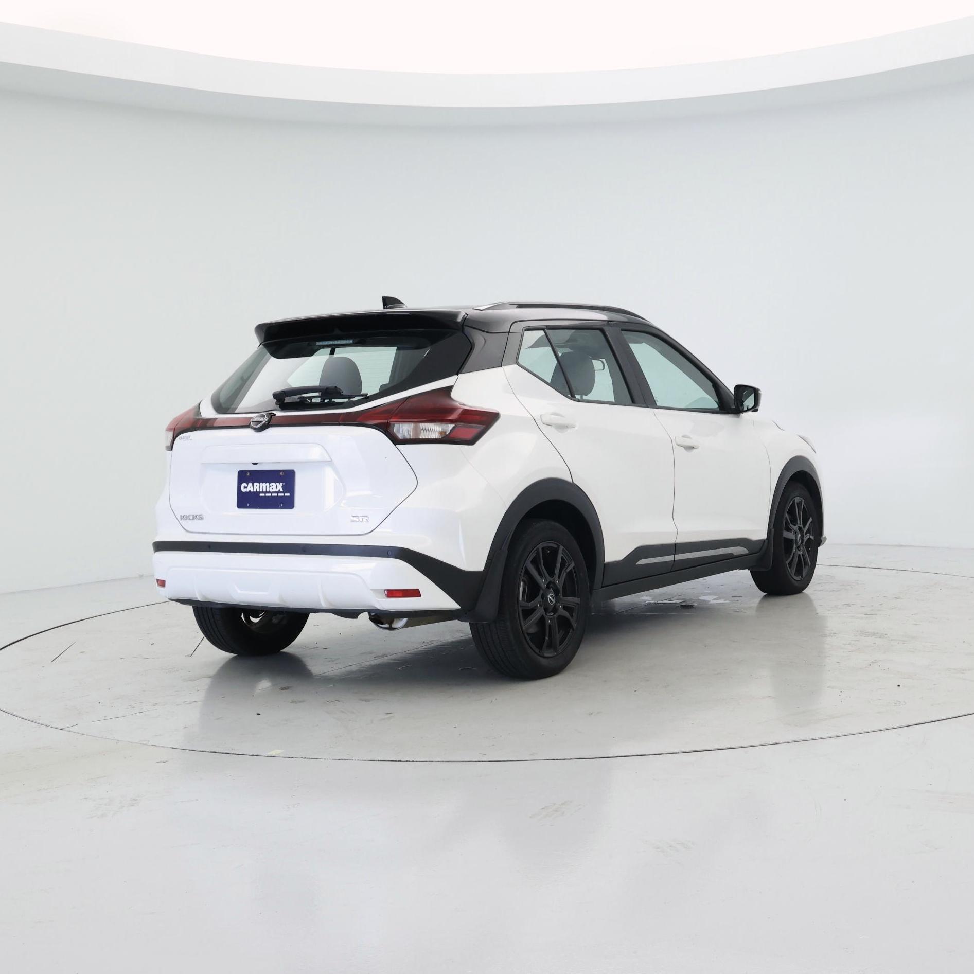 Thumbnail: 2022 Nissan Kicks - 8