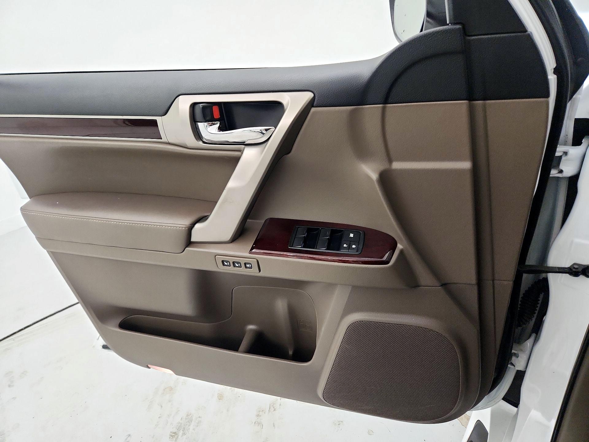 Thumbnail: 2017 Lexus GX - 12