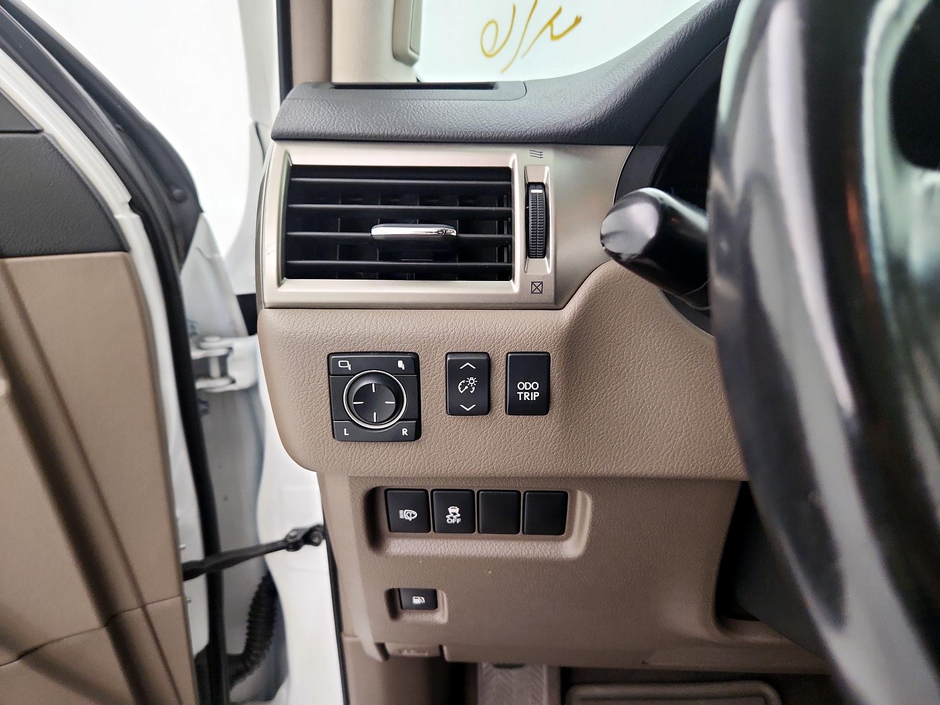 Thumbnail: 2017 Lexus GX - 13