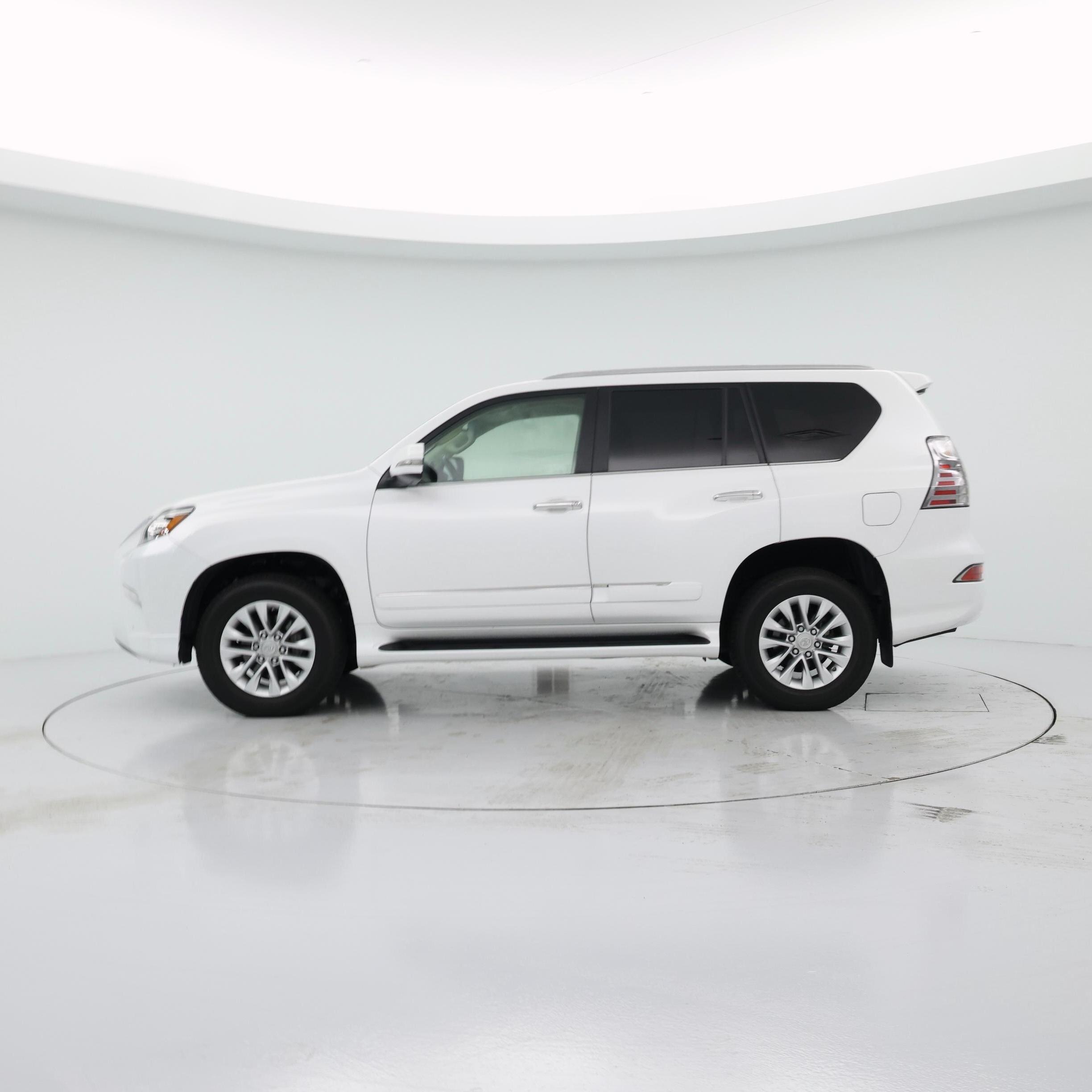 Thumbnail: 2017 Lexus GX - 3