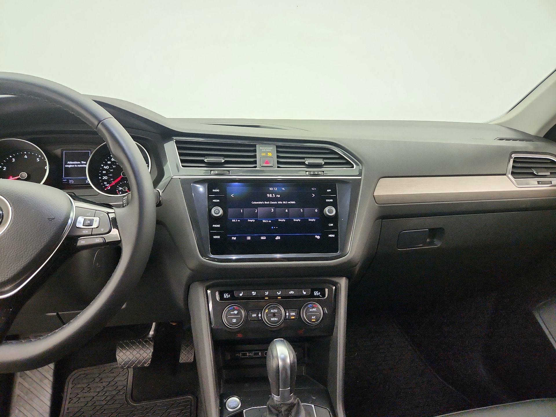 Thumbnail: 2019 Volkswagen Tiguan - 9