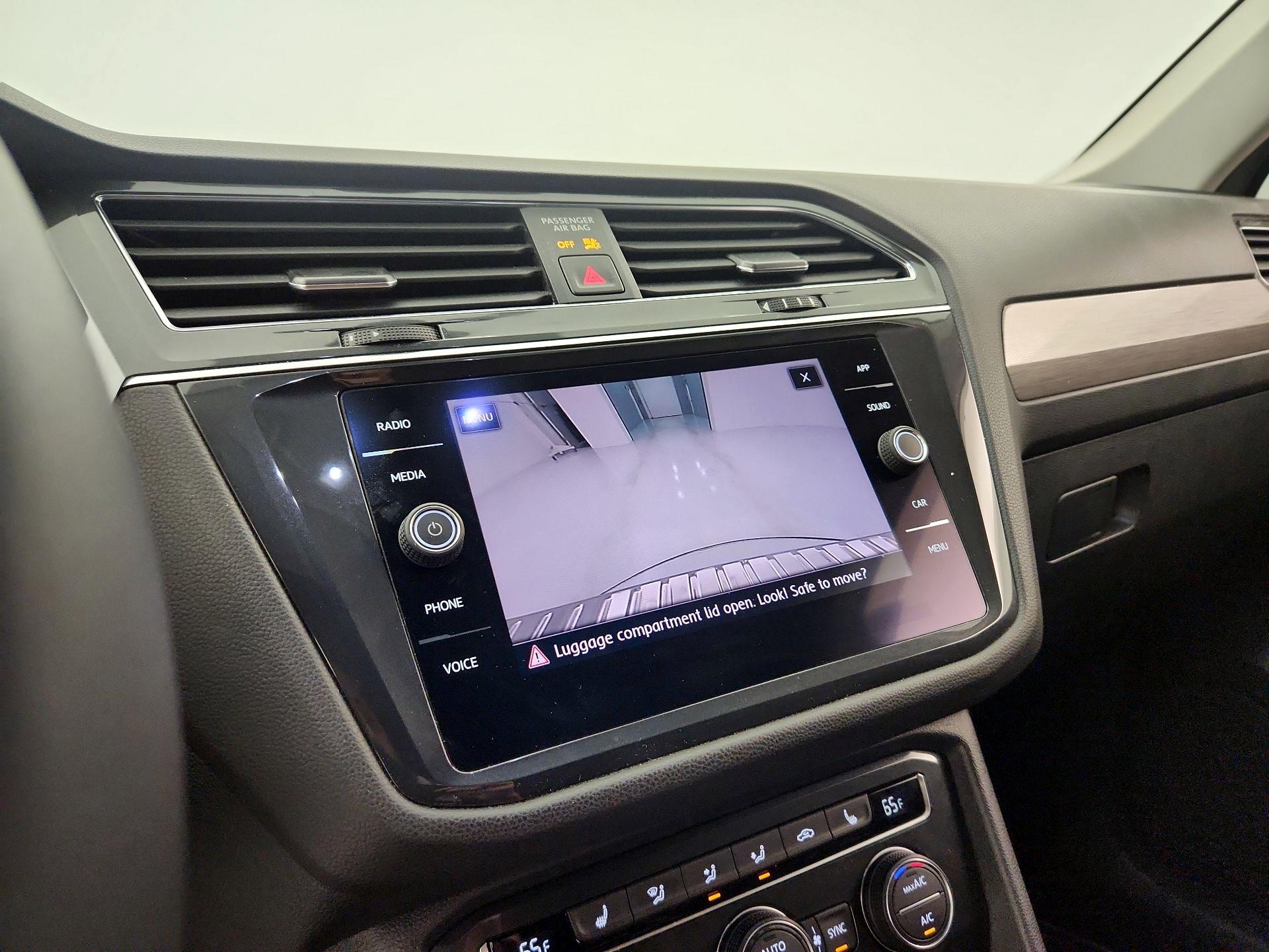 Thumbnail: 2019 Volkswagen Tiguan - 14