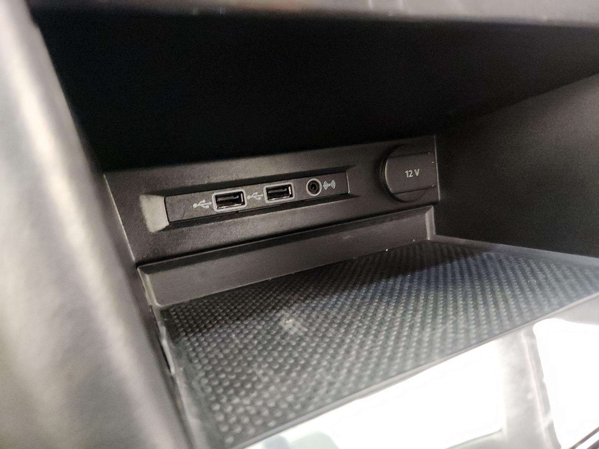 Thumbnail: 2019 Volkswagen Tiguan - 18