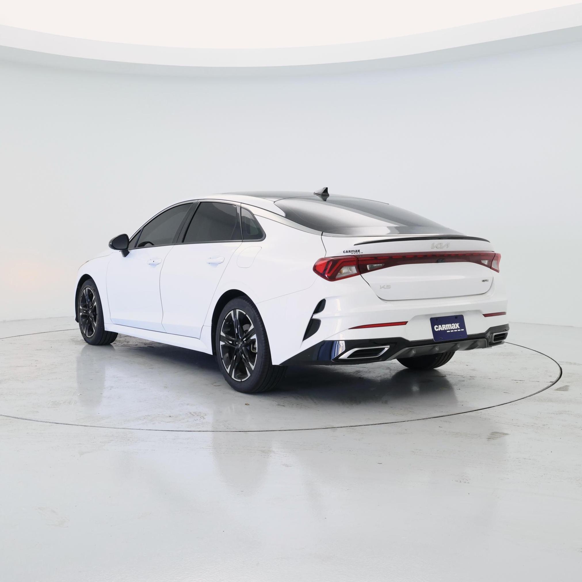 Thumbnail: 2023 Kia K5 - 2