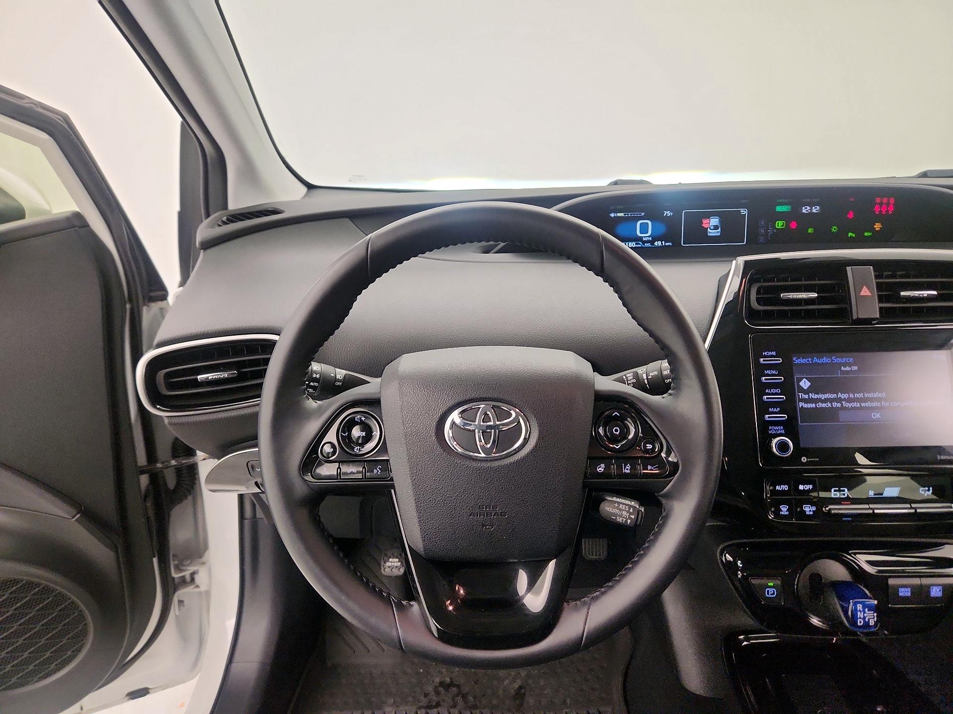 Thumbnail: 2022 Toyota Prius - 10